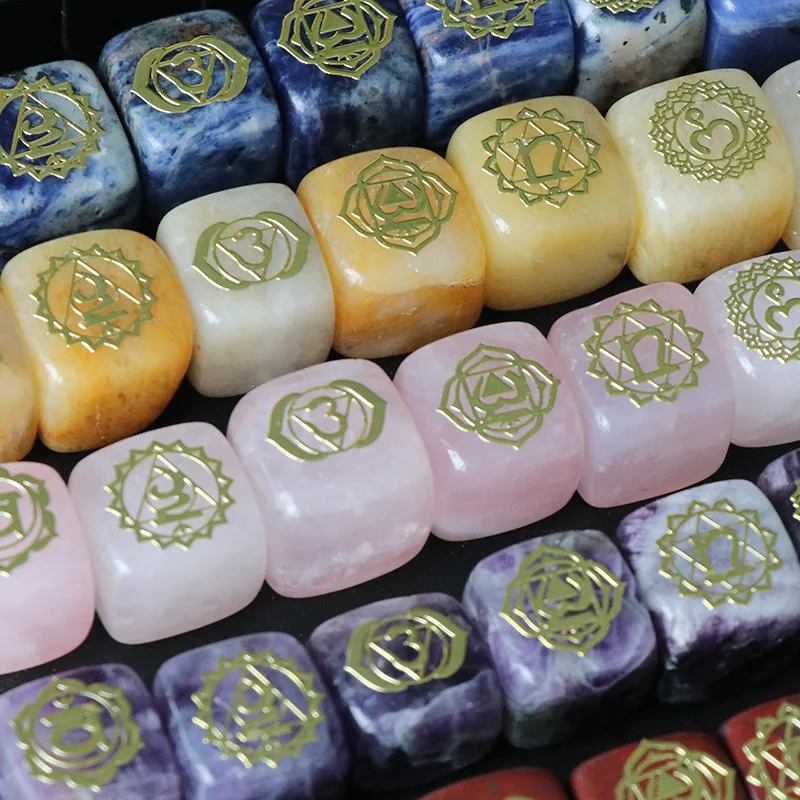 Wholesale Crystal Crafts 7 Chakras Reiki Set Carved Polished Healing Crystal Kit Chakra Charms