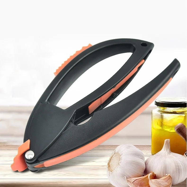 3 in 1 Multi Functional Kitchen Gadgets Crusher Steel Blade Potato Peeler Manual Plastic Garlic CrusherChopper Press