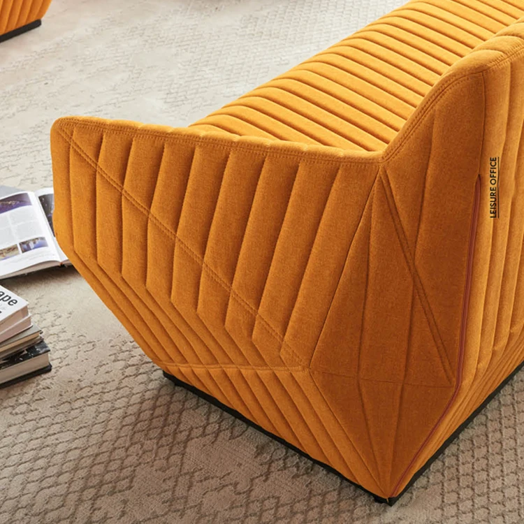 Современный 3-местный диван для офиса