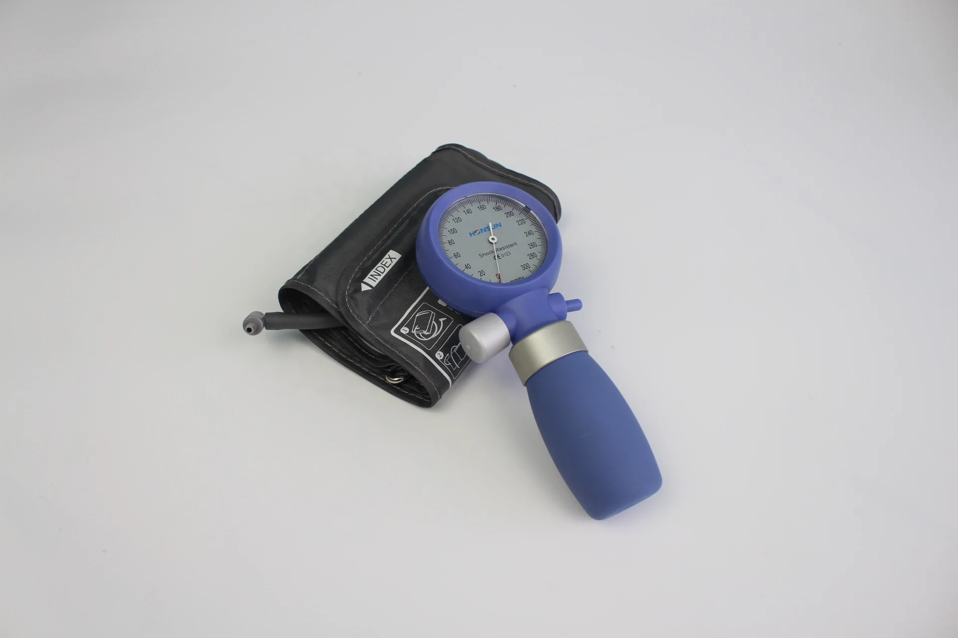 HONSUN HS-201Y Economical Aneroid Sphygmomanometer Palm Wrist Sphygmomanometer With Unique Shock Resistant Case