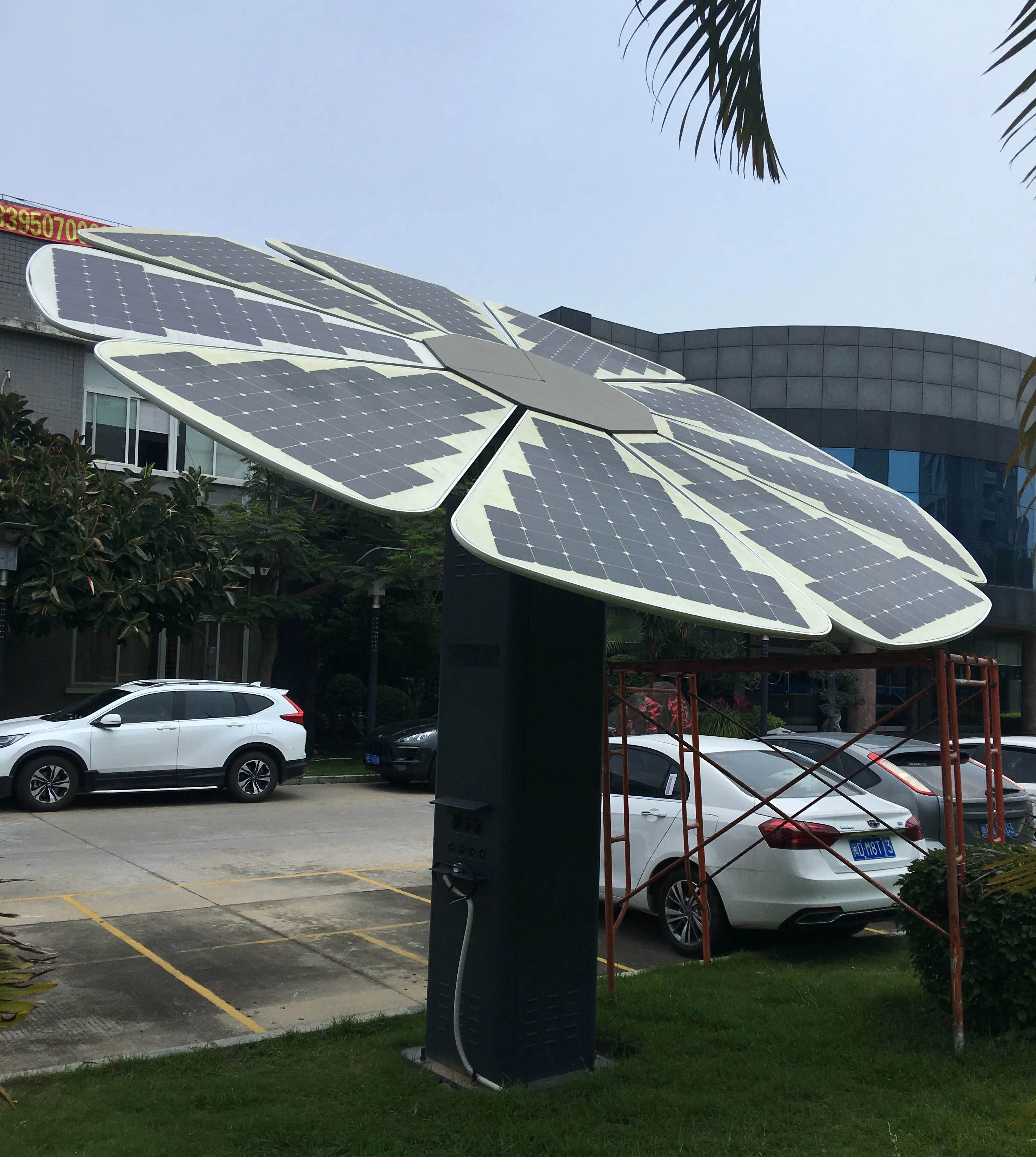 Solar Multi-function Charging Pole Tracking System AUTO 220V Lithium 2000W 8 Hours Empery Solar -20 to 50 Degree Normal EPR-2000