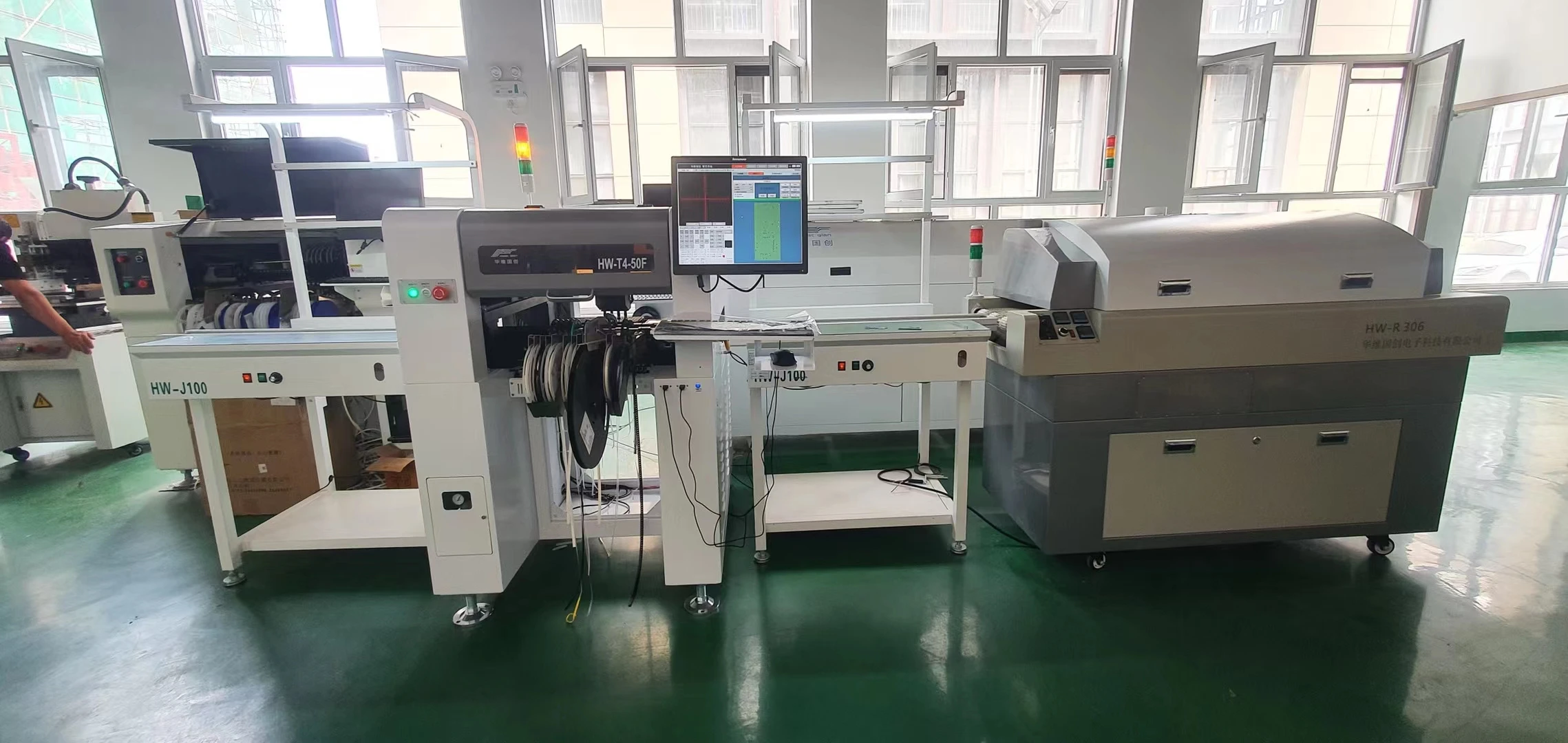 Линия по производству светодиодных ламп HWGC T4 PCB/SMT/Led с направляющим винтом макс. 400*200 мм