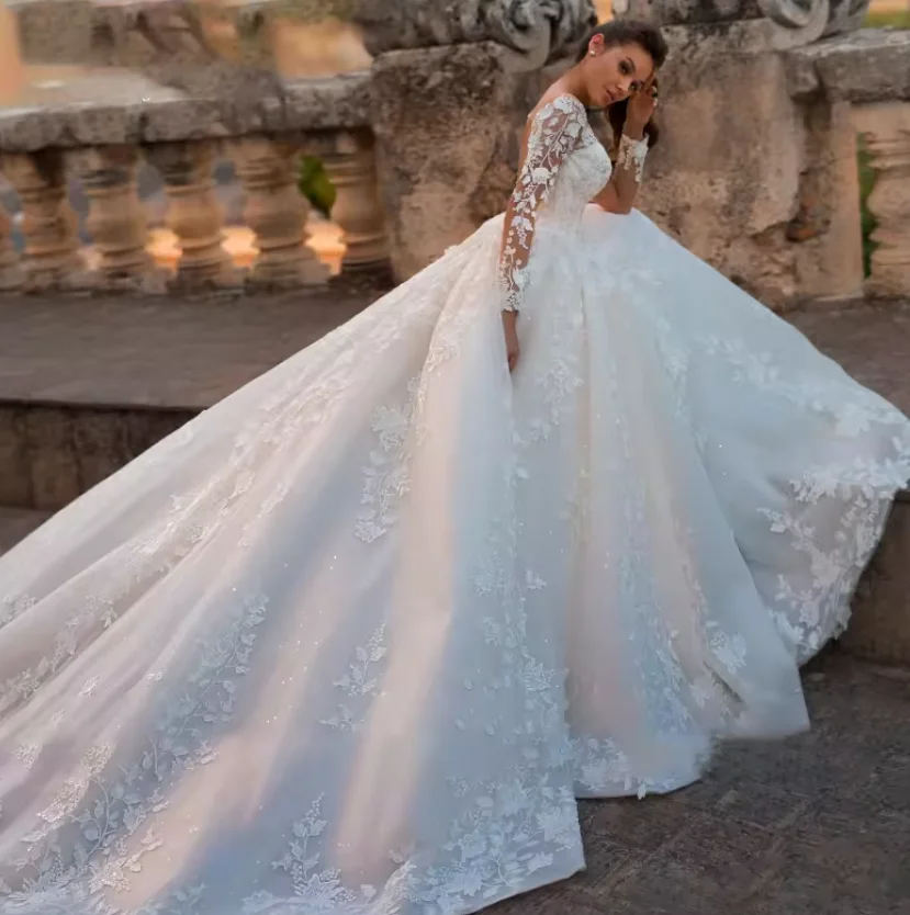 2024 Big Tail New Girl Women Wedding Dresses Bridal Gown Retro Sexy Tulle V-Neck Long Sleeve Wedding Dress