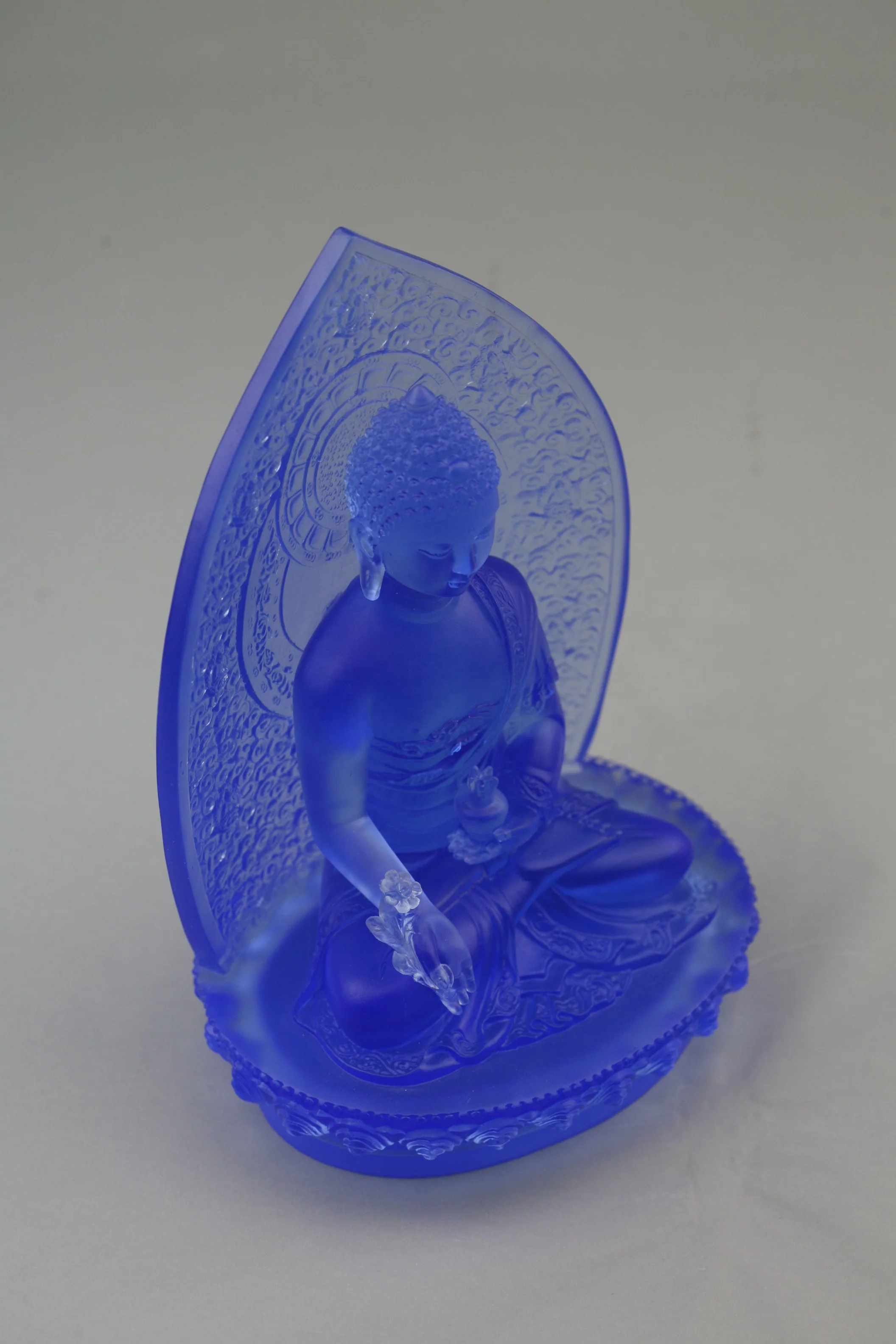 Wholesale Backlit Medicine Master Buddha Colorful Crystal Glass Giant Buddha Statue