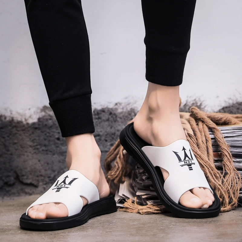 Brands Names Italian Leather Slippers for Men Design of Mens Luxury PU Slipper Anti-slippery Man Sandals