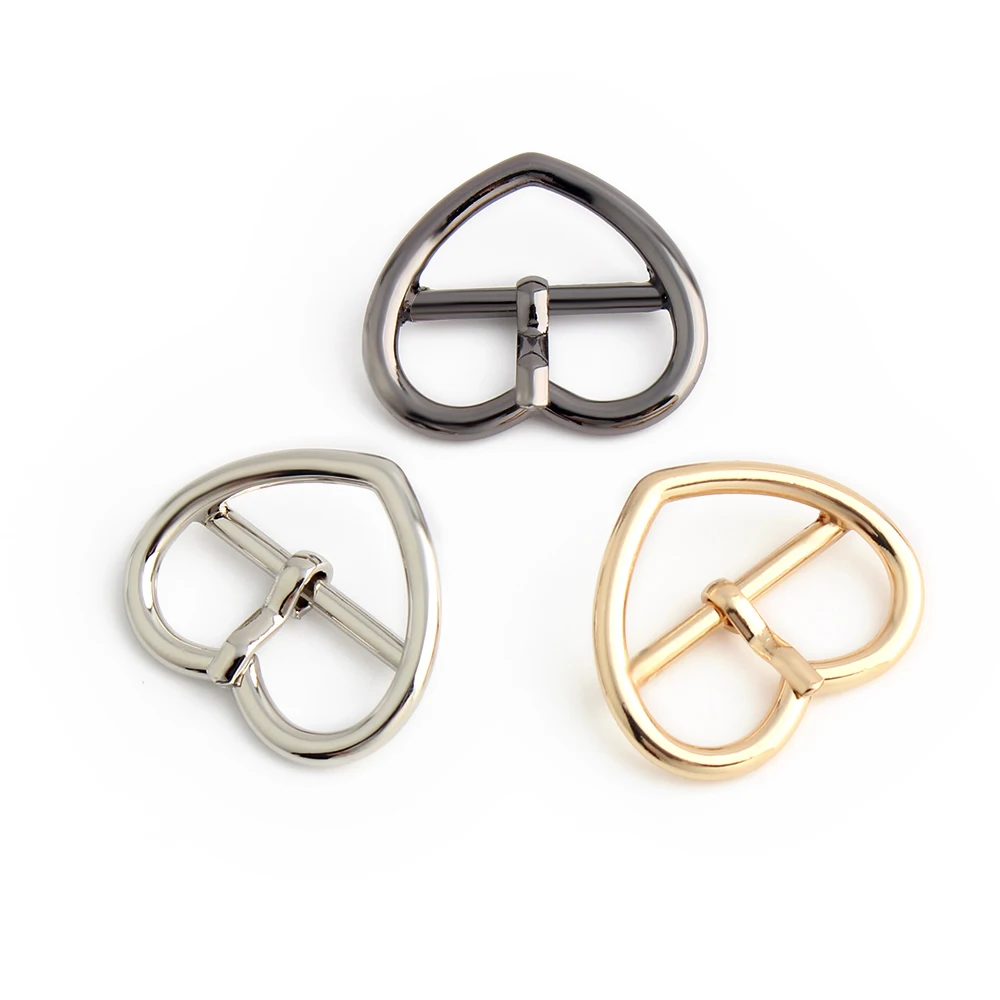 Fashion Design Hardware Accessories Alloy Heart Shape Belt Buckle Strap Belt Ajustable Pin Buckle For Belt/Shoe/Bag