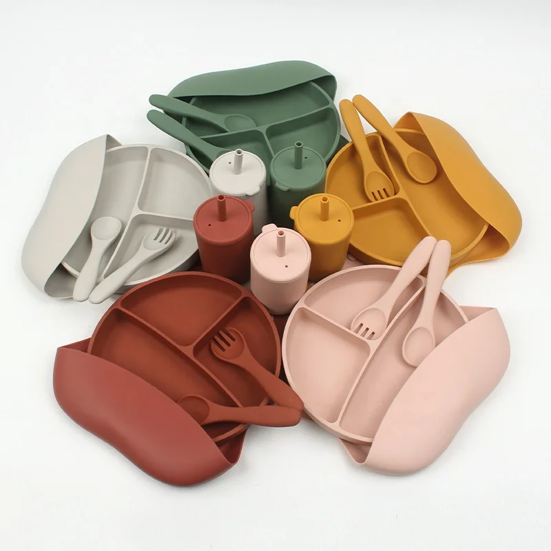 Feeding Nursing Non Spill Snacks Portable Storage Bowl Mold Cartoon Silicone Suction Plate For Babies