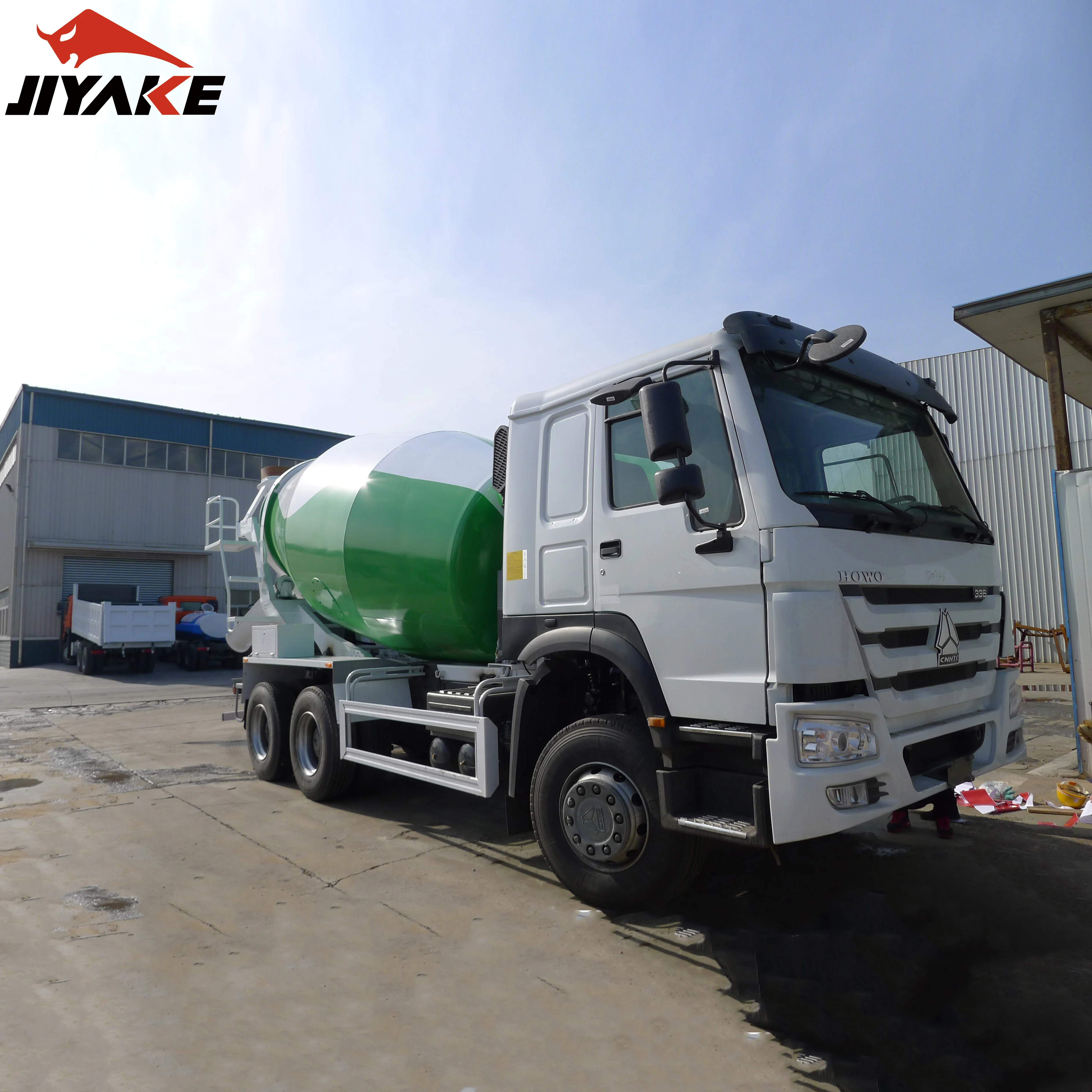 Sinotruk Factory Price HOWO 6x4 8X4 8cbm 12cbm Concrete Mixer Truck for Africa Sale