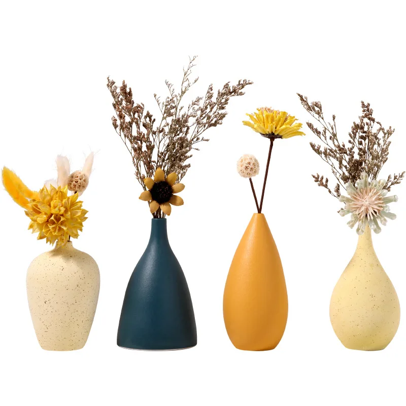 Creative Nordic ins Simple Jingdezhen Ceramic Handmade Art Small Ceramic Vase For Home Office  Living Room Ornament Vase