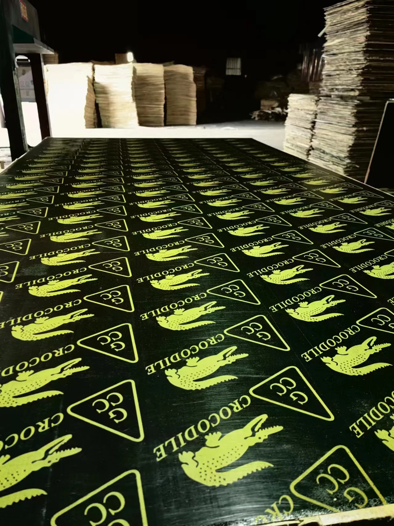 Durable Anti-Slip Construction Formwork Film Faced Plywood 6mm 9mm 12mm 15mm 18mm 21mm 25mm