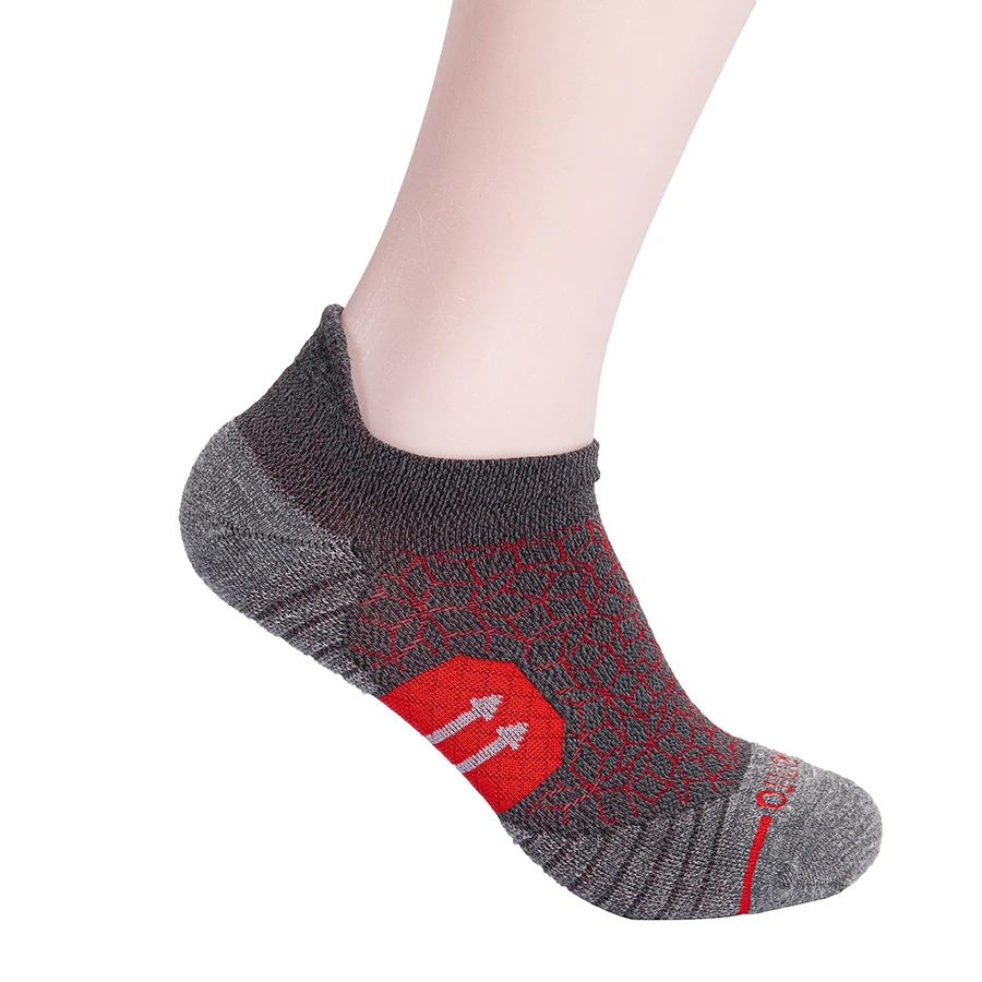 OEM socks Manufacturer Factory knitted Terry bottom custom low cut wool grip sports socks