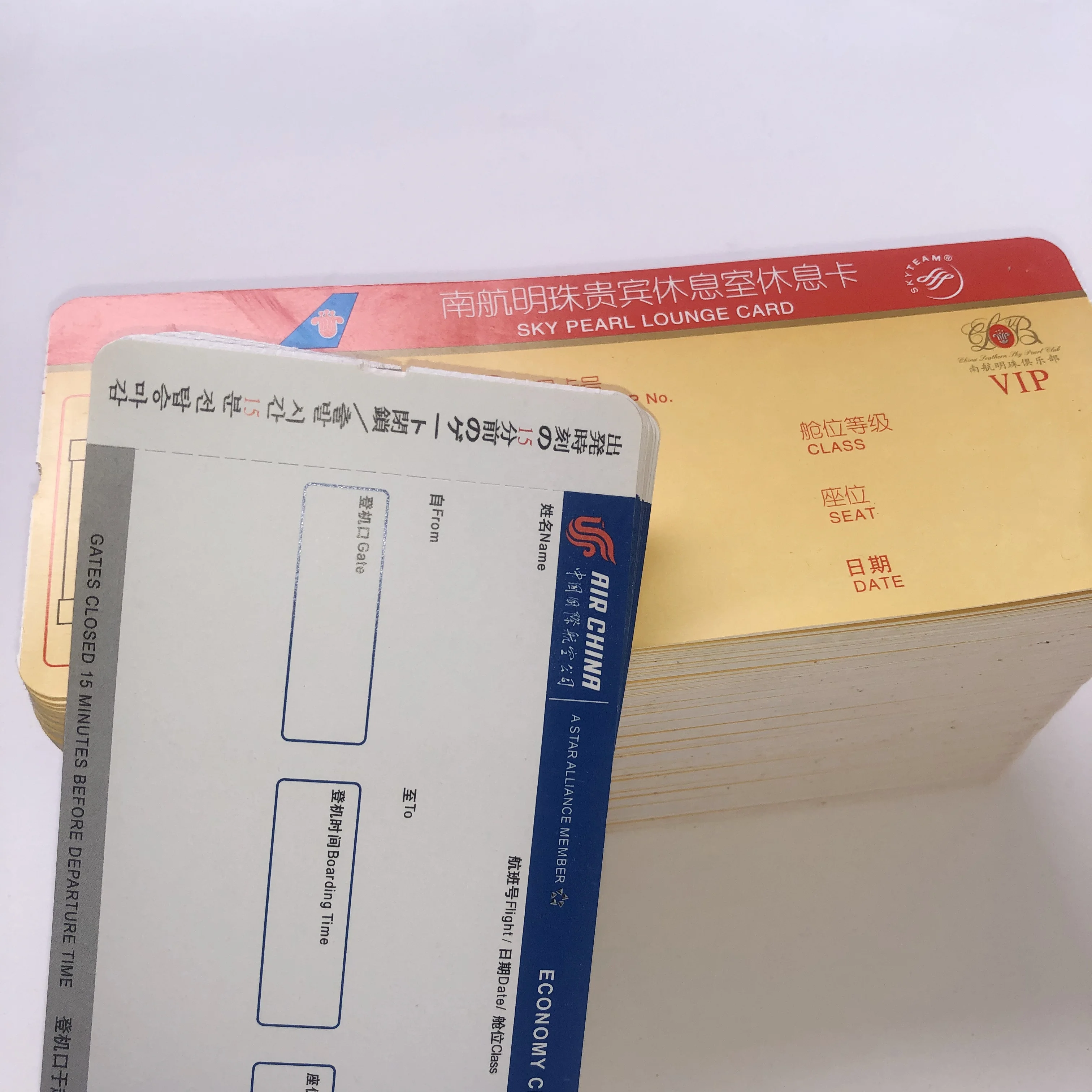 OEM Design Small MOQ Good Quality Cheap Flights Airline Ticket Boarding Pass blank ticket paper  manufacturer