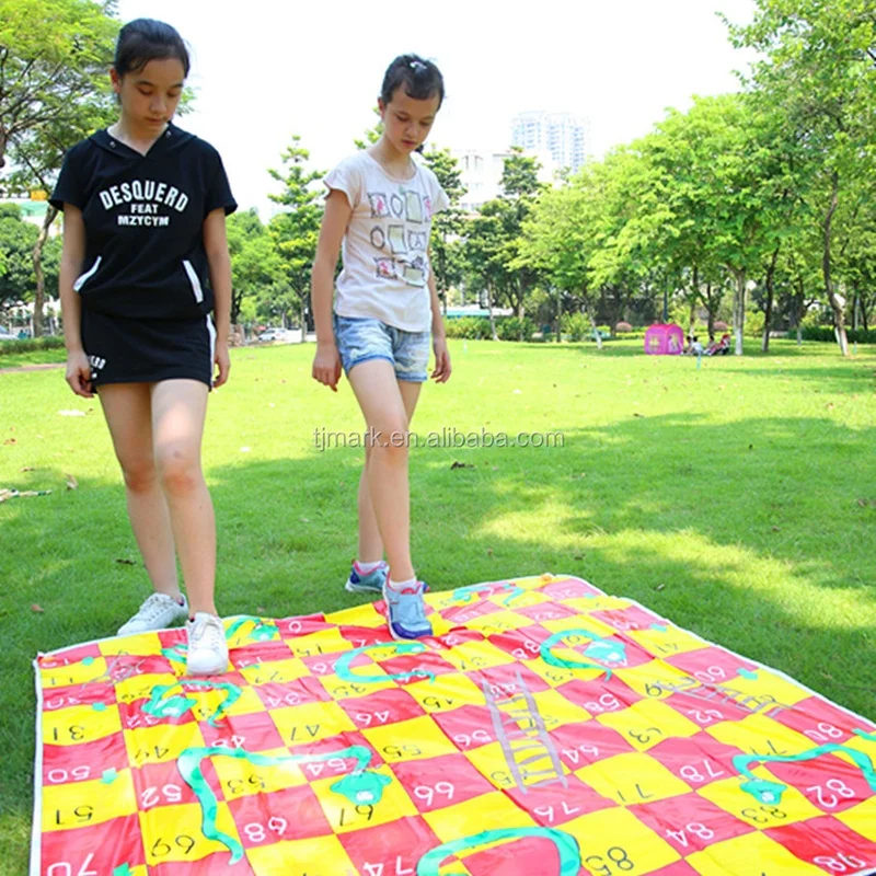 Two-sided 1.5*1.5M 2 in 1 kids lawn game mat 2 in 1 giant snakes and ladders games&large twister game
