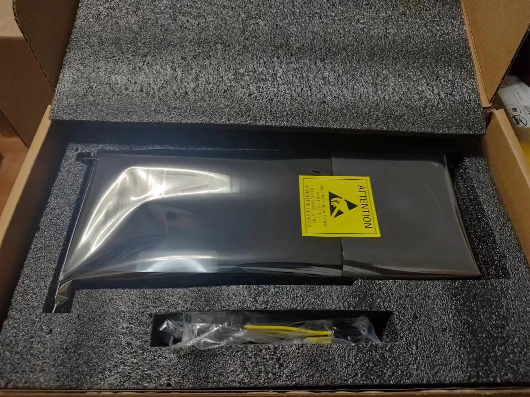 Brand new for NVIDIA V100 32G GPU 32G HBM2 256bit 4096cores graphic card GPU N VIDIA V100 32G GPU