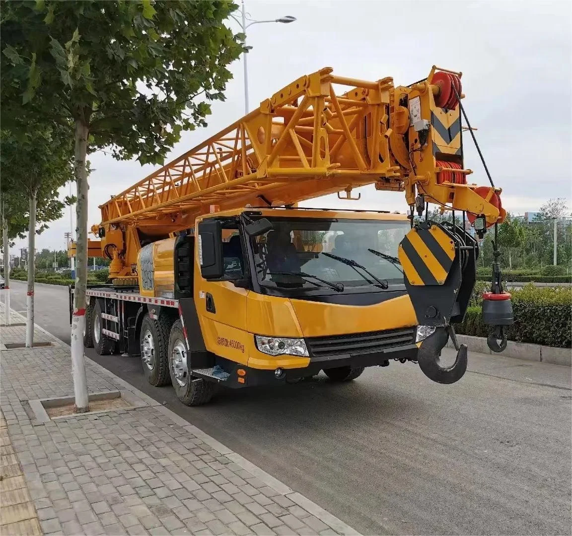 XC&MG Top Quality Used Truck Crane 50 tons QY50K-II Best Choice for Purchasing