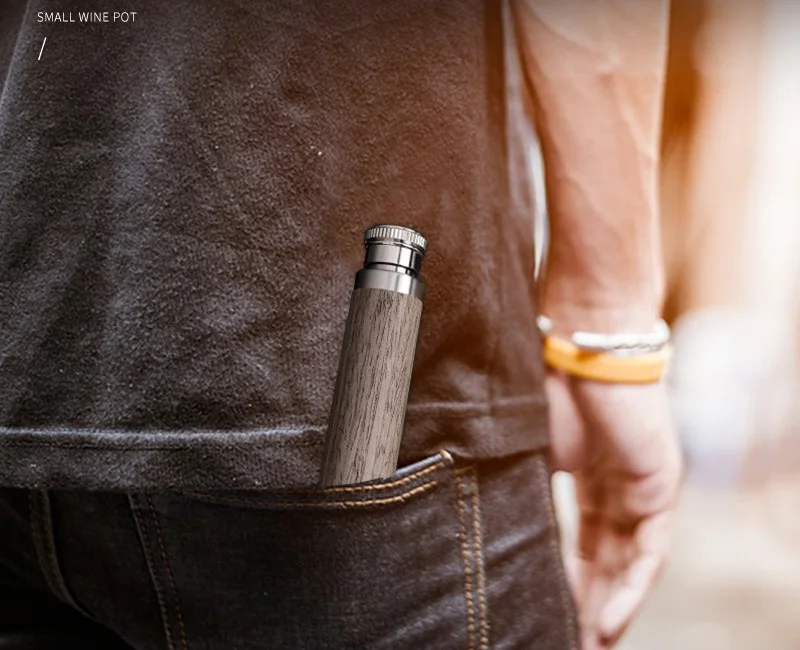 Customized 30ml 45ml Flask Portable Bamboo Wooden Grain 1oz 1.5oz Hip Flask Stainless Steel Whiskey Wine Pot for Outdoor Camping