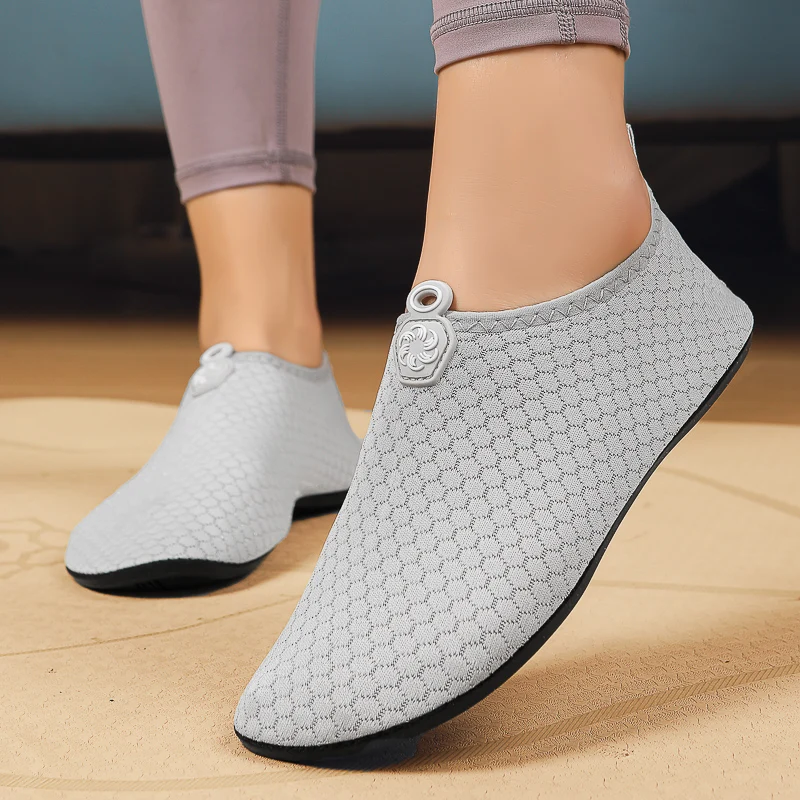 Unisex Joker Trend Multifunctional Indoor Beach Shoes for Leisure Swimming Yoga Upstream for