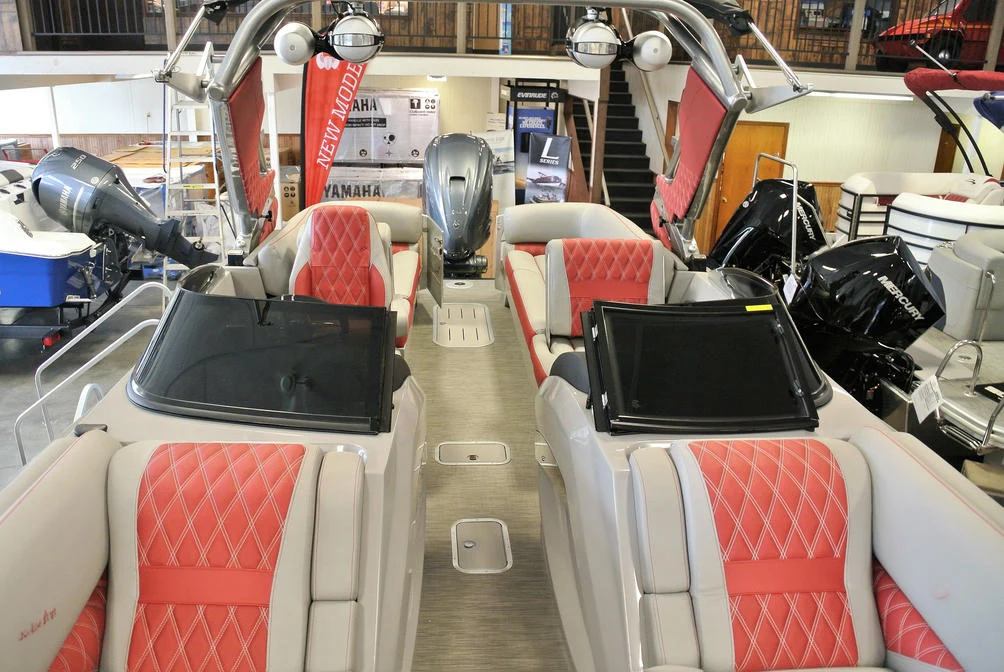 Top-Performance 25 ft Fiberglass sport Pontoon with and engine for fishing and  water spots and sea recreations