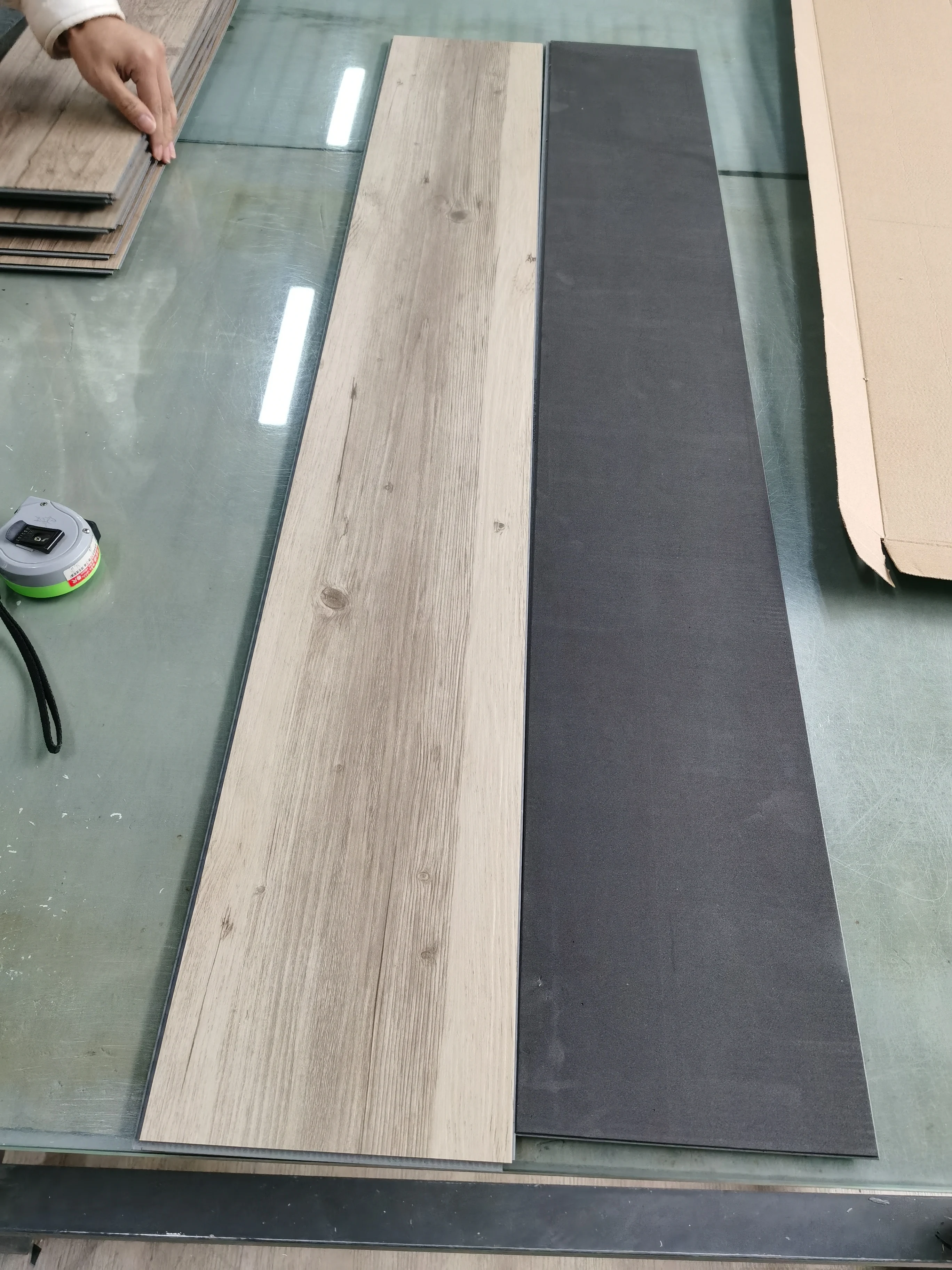 wood texture rigid core SPC flooring