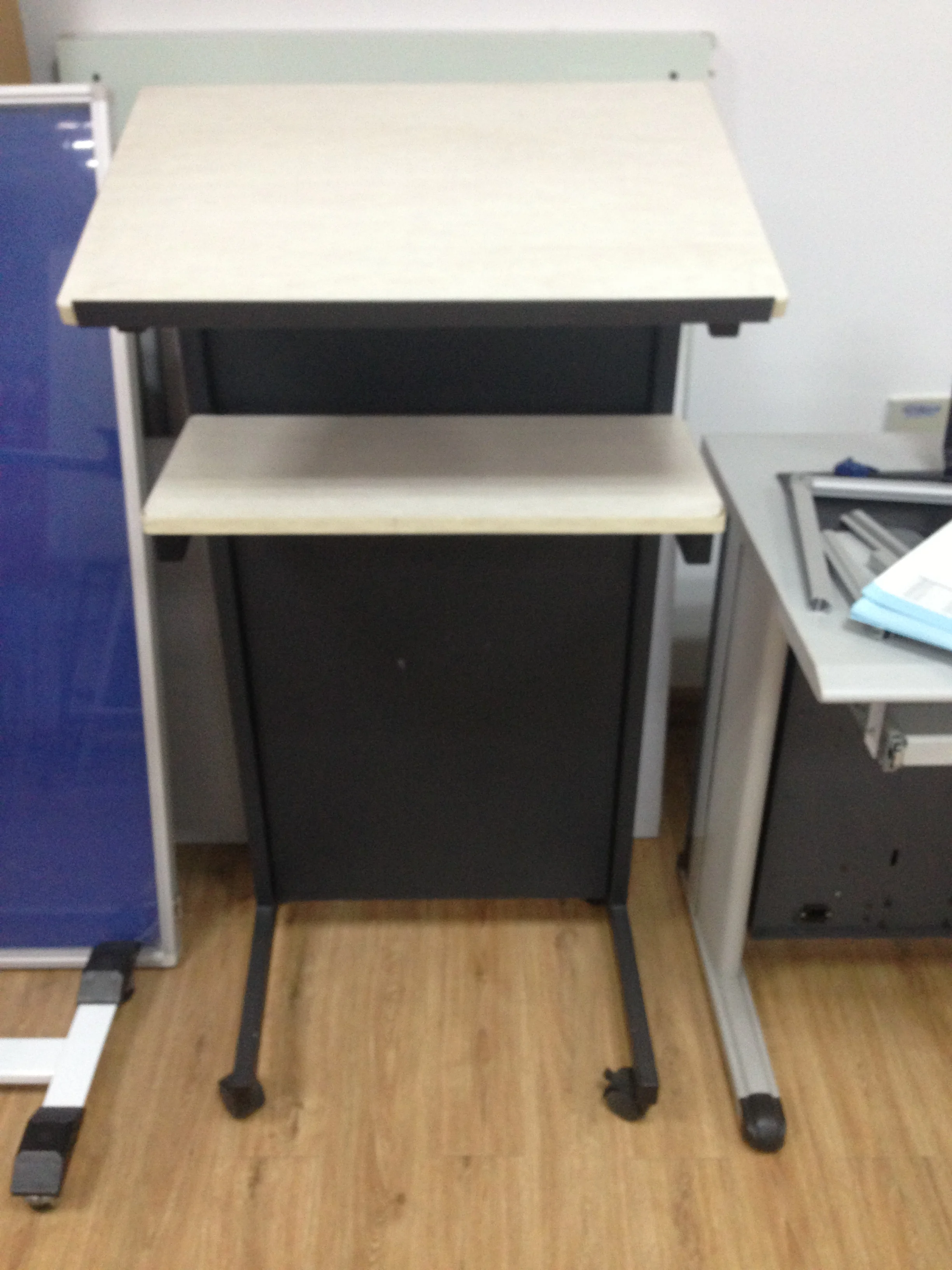 Lectum,Can hold a laptop or projector, high quality pulley free movement, strong and durable