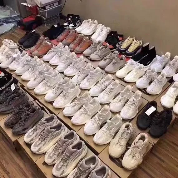 
2021 black red zapatos deportivos high quality reflective fakees yeezy 350 v2 sport sneaker trainers running shoes with logo 