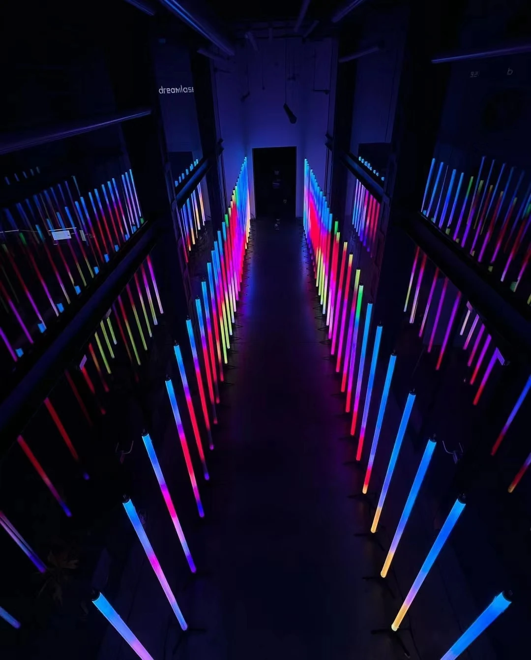addressable 360 degree tube stage lighting DC24V 2meter RGB LED rainbow tube light for KTV bar concert decoration
