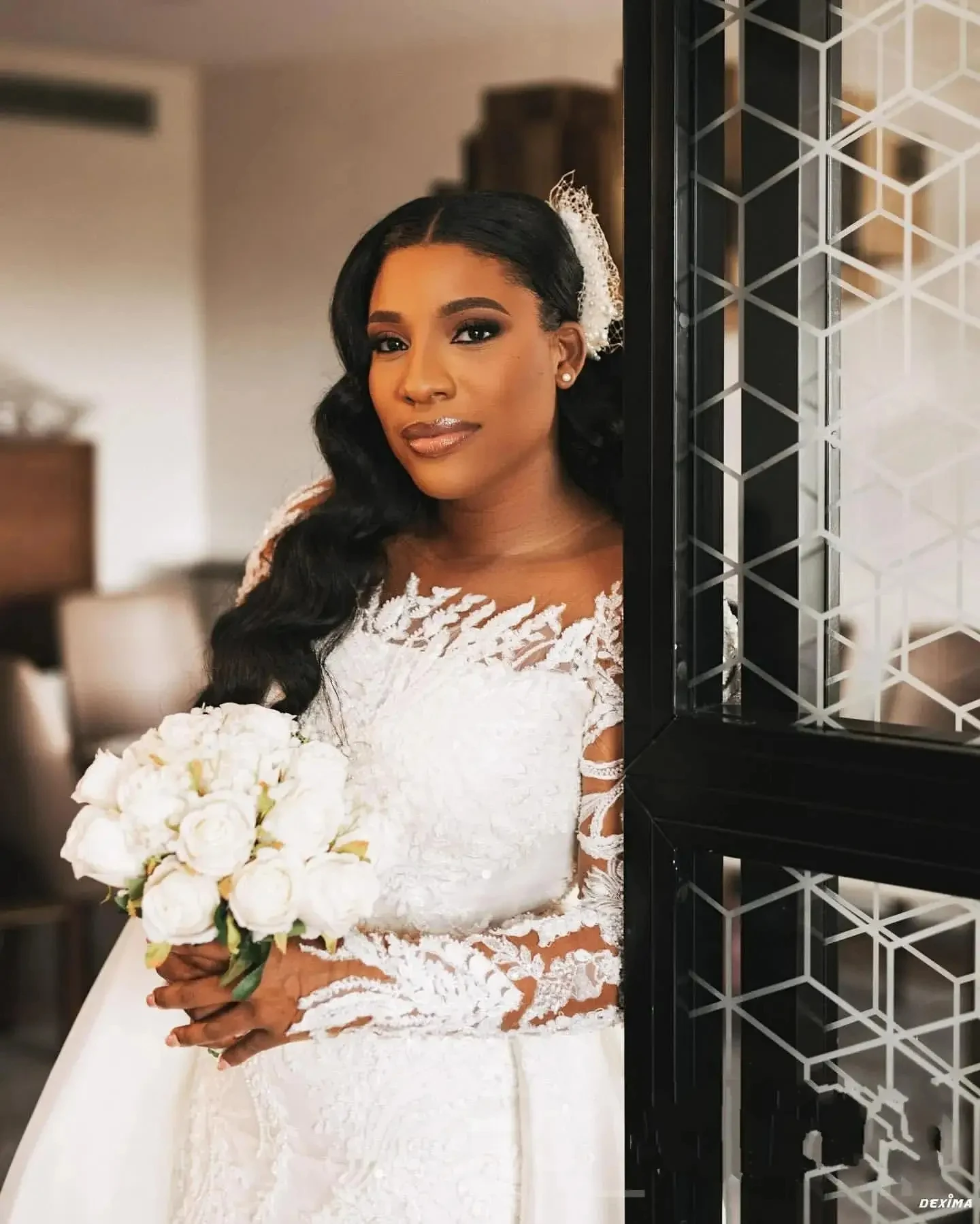 Mumuleo Scoop Neck Lace Long Sleeves Trumpet Vintage Wedding Gowns for Bride Arabic Aso Ebi Bridal Gown with Detachable Train