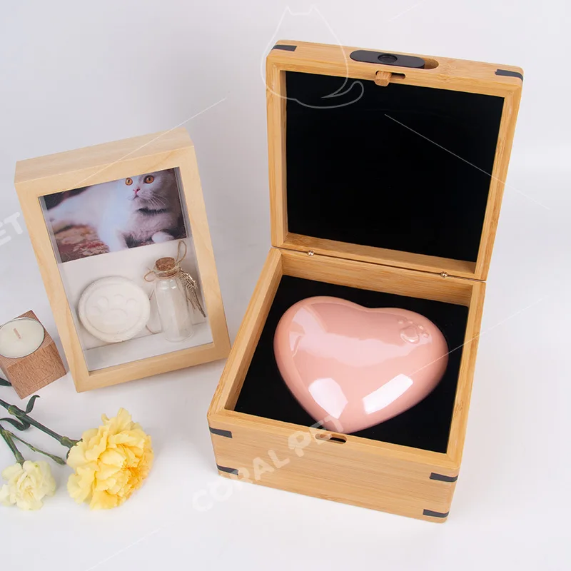 Urna para mascotas wholesale cremation urns for pets heart shaped ceramic cremation ashes keepsake heart urn pet