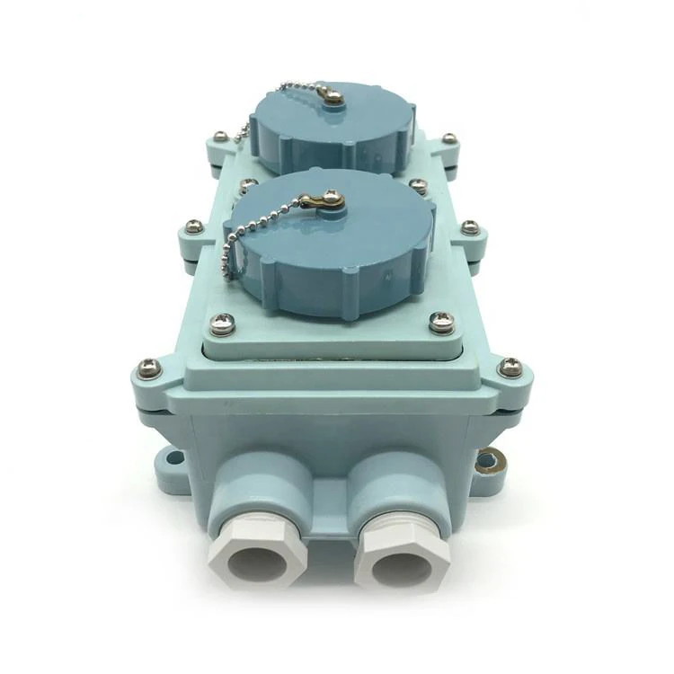 IMPA 792766 2+Earth R12-2-2 Watertight Receptacle with Interlock Switch
