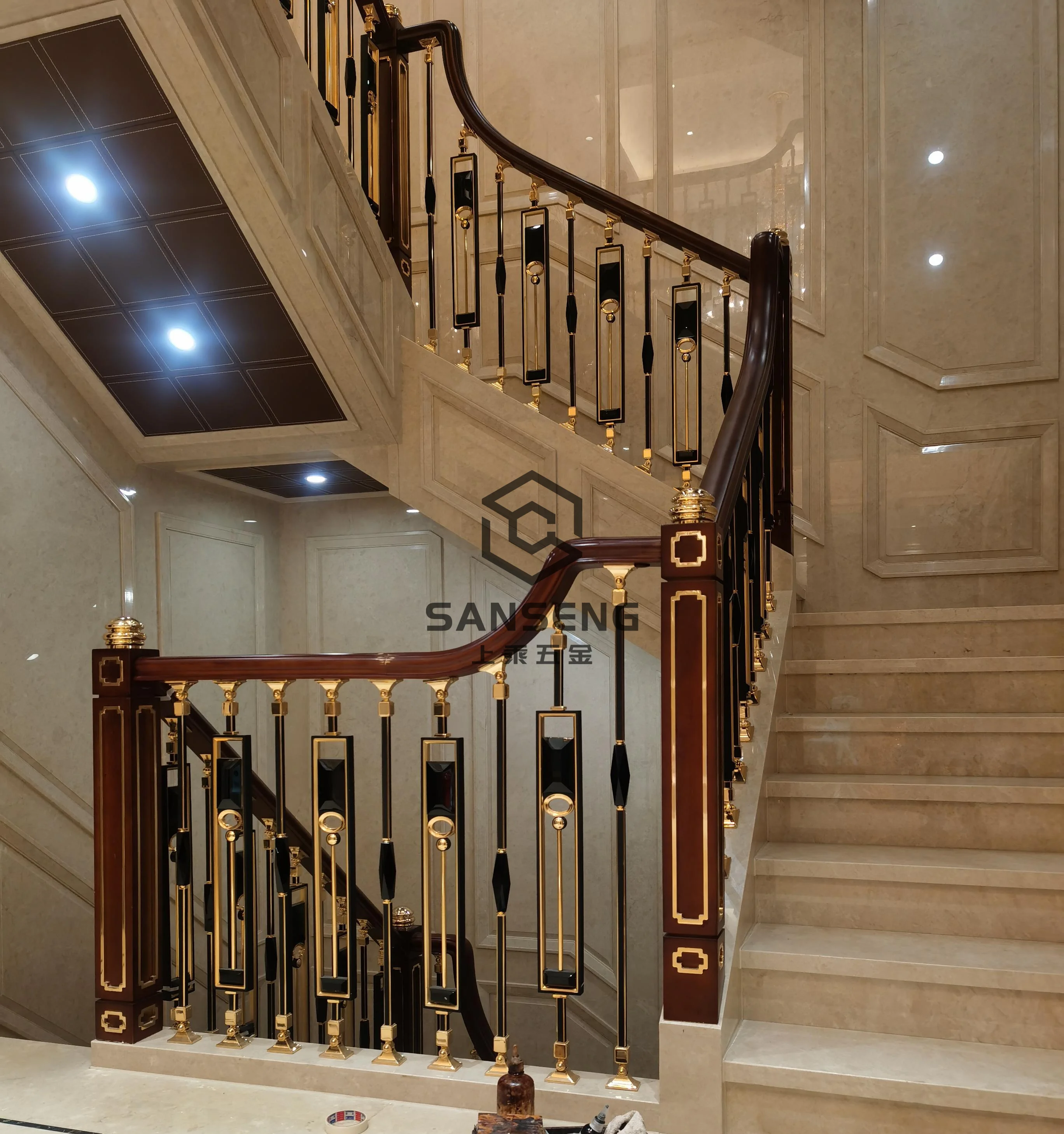 Modern Design Stainless Steel Base Injection Molding Acrylic Stair Railing For Balcony