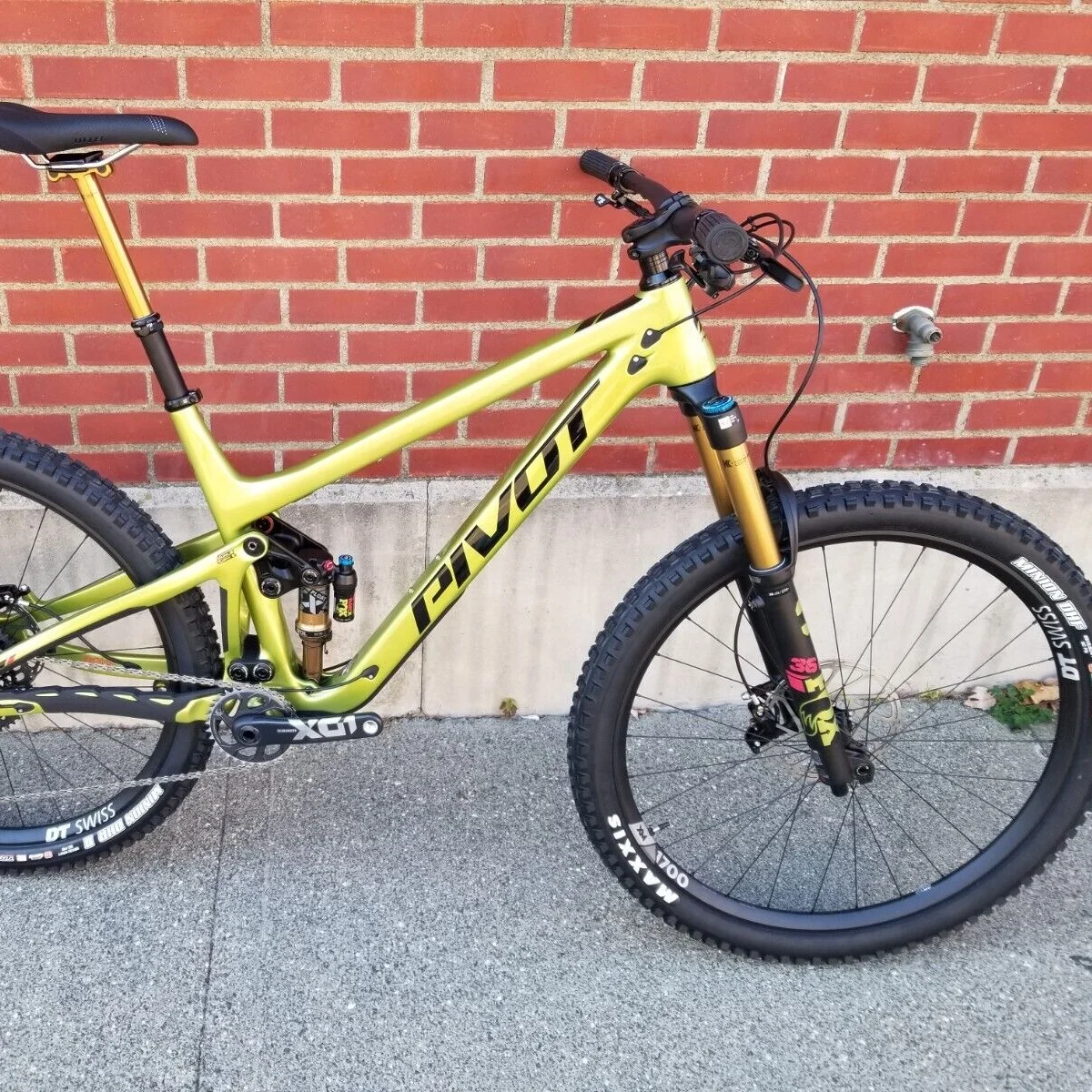 (GRACE INV LLC) предлагает оригинальный 2022 SWITCHBLADE PRO X01 FACTORY FLOAT X LlME XL горный