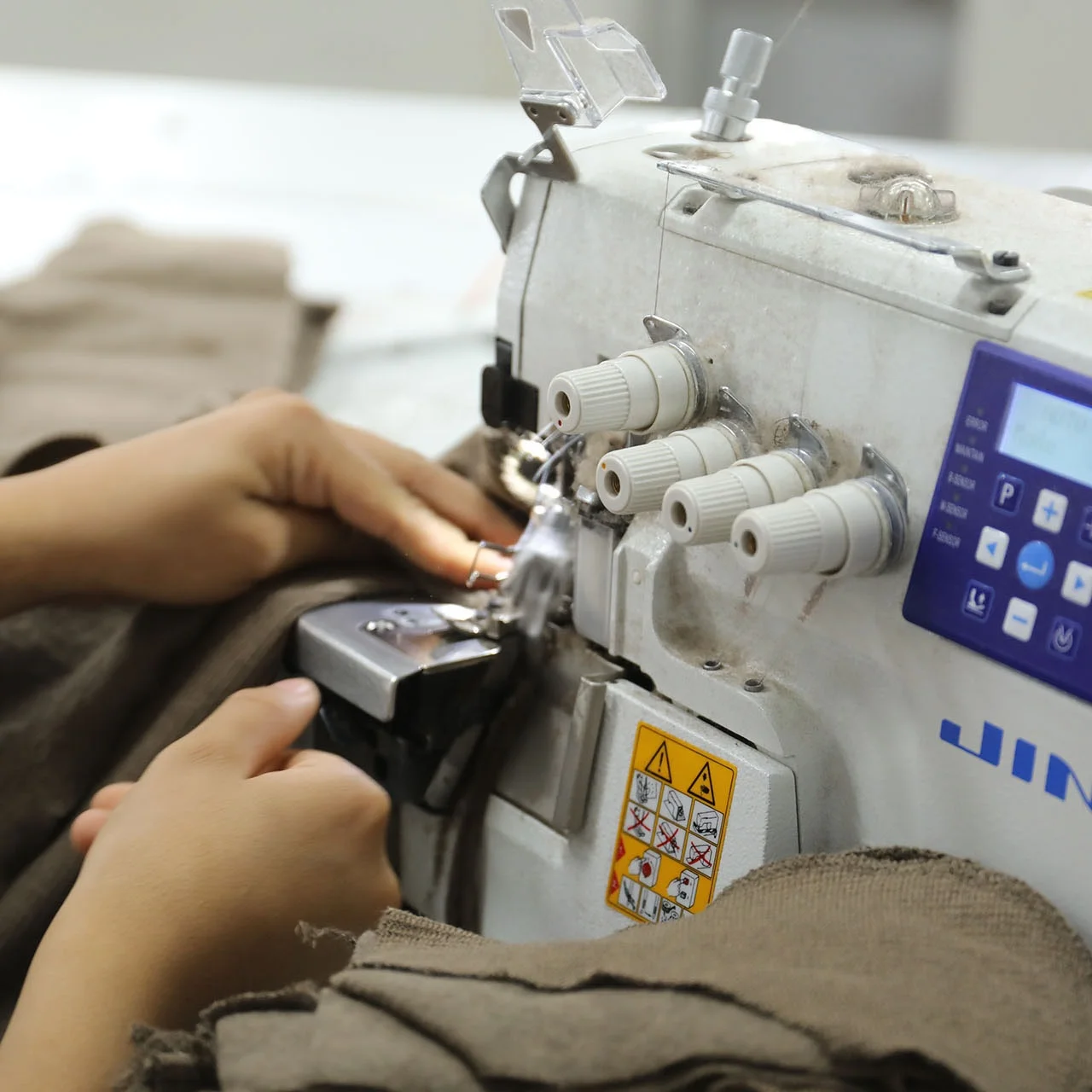 Оптовая продажа 2022 повседневные зимние весенние куртки для женщин с длинным рукавом фабричная женская модная одежда Турецкая ткань