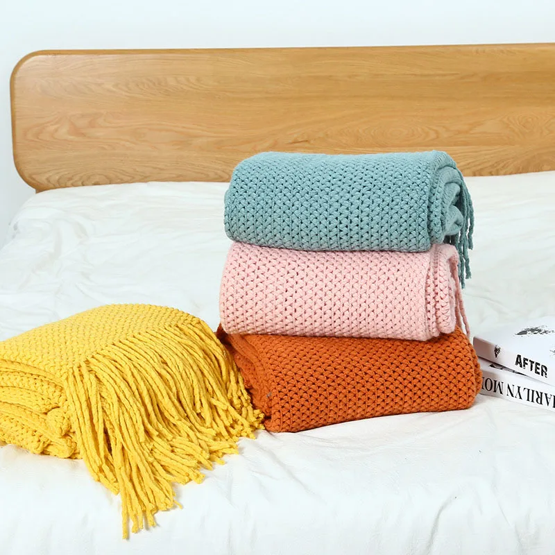 Однотонное трикотажное одеяло