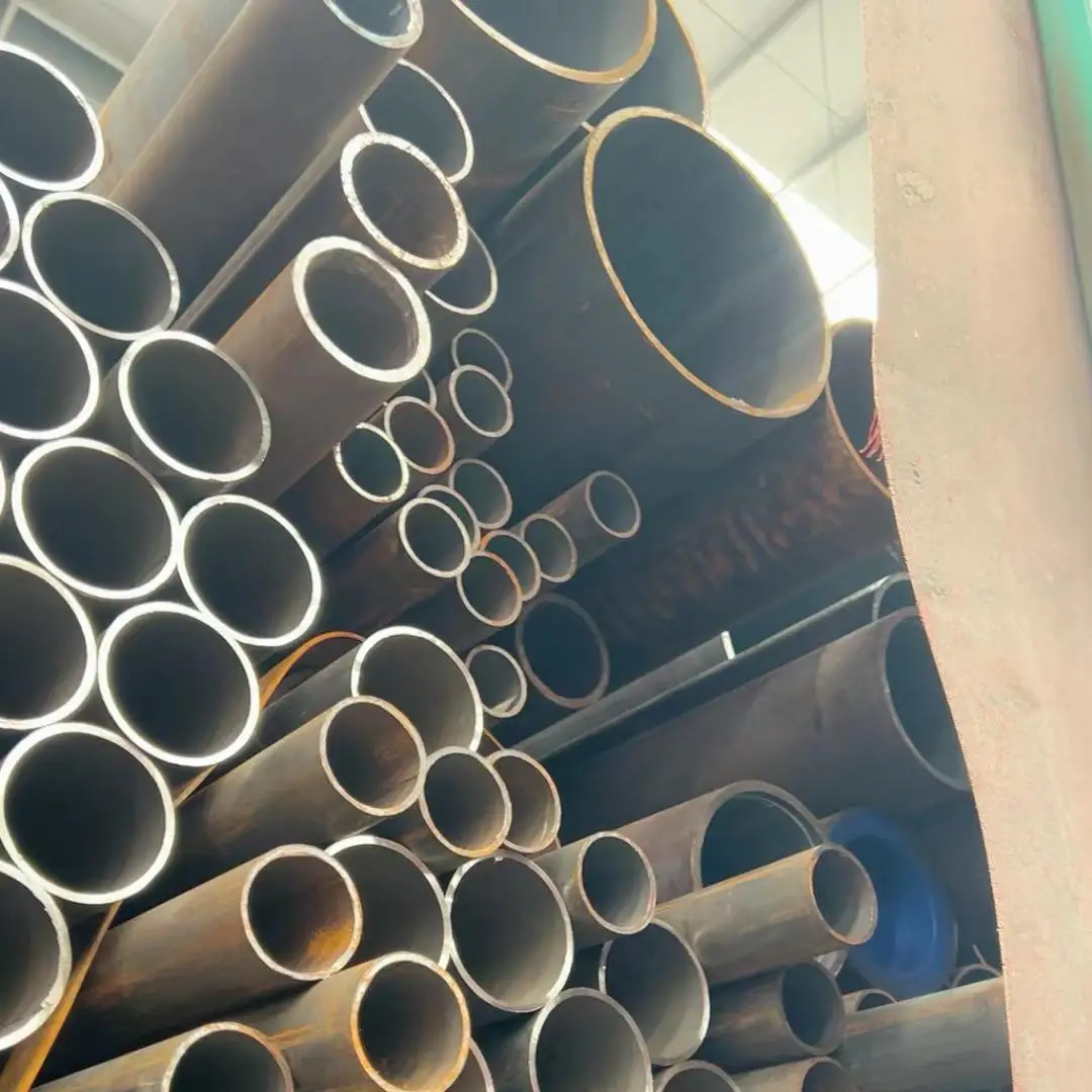 Hot Sale DIN Hot Dipped Galvanized API Certified ASTM Standard Welded Steel round Pipes for Drill and Oil Applications
