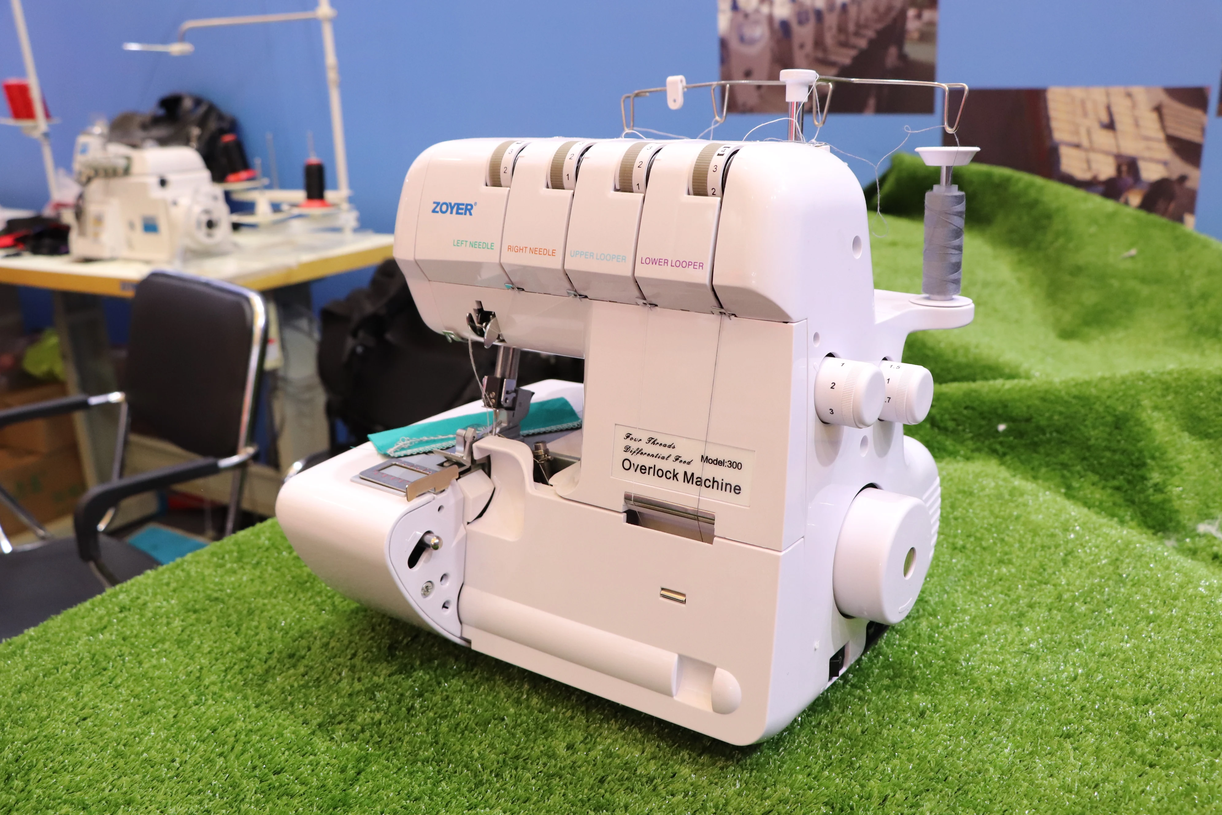ZY3002 Mini Manual Overlock Hand Sewing Household Electric Overlock Sewing Machine for Wholesale