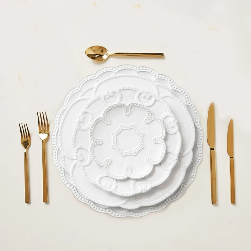 Vintage Relief Ceramic Charger Plate Customize Pink Embossed Lace Dinnerware Set for Wedding Tabletop Rental Western Tableware