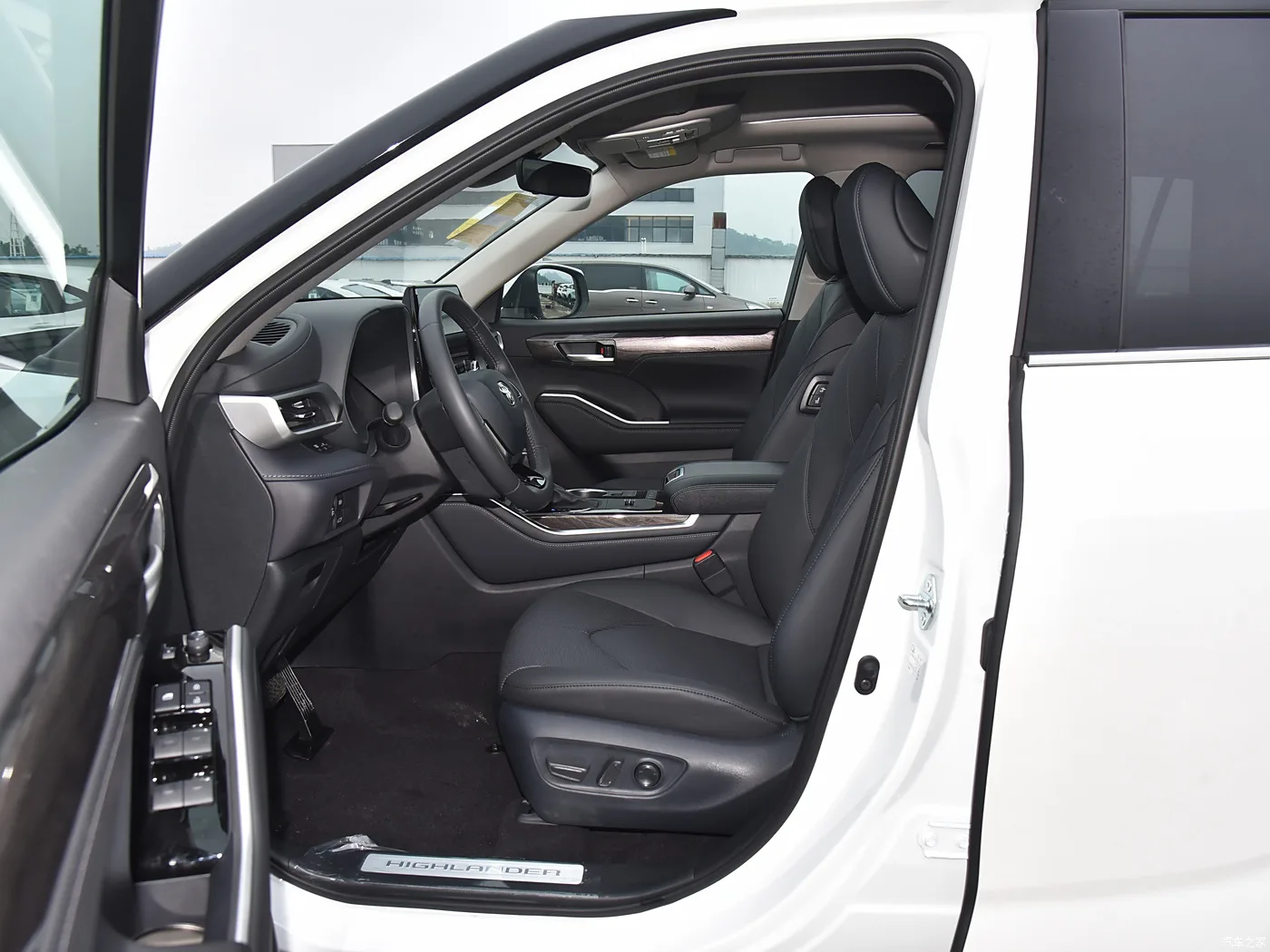 Toyotas Highlander 2024 2.5L Twin-engine 2WD 4WD 5 seat 7 seat hybrid car SUV