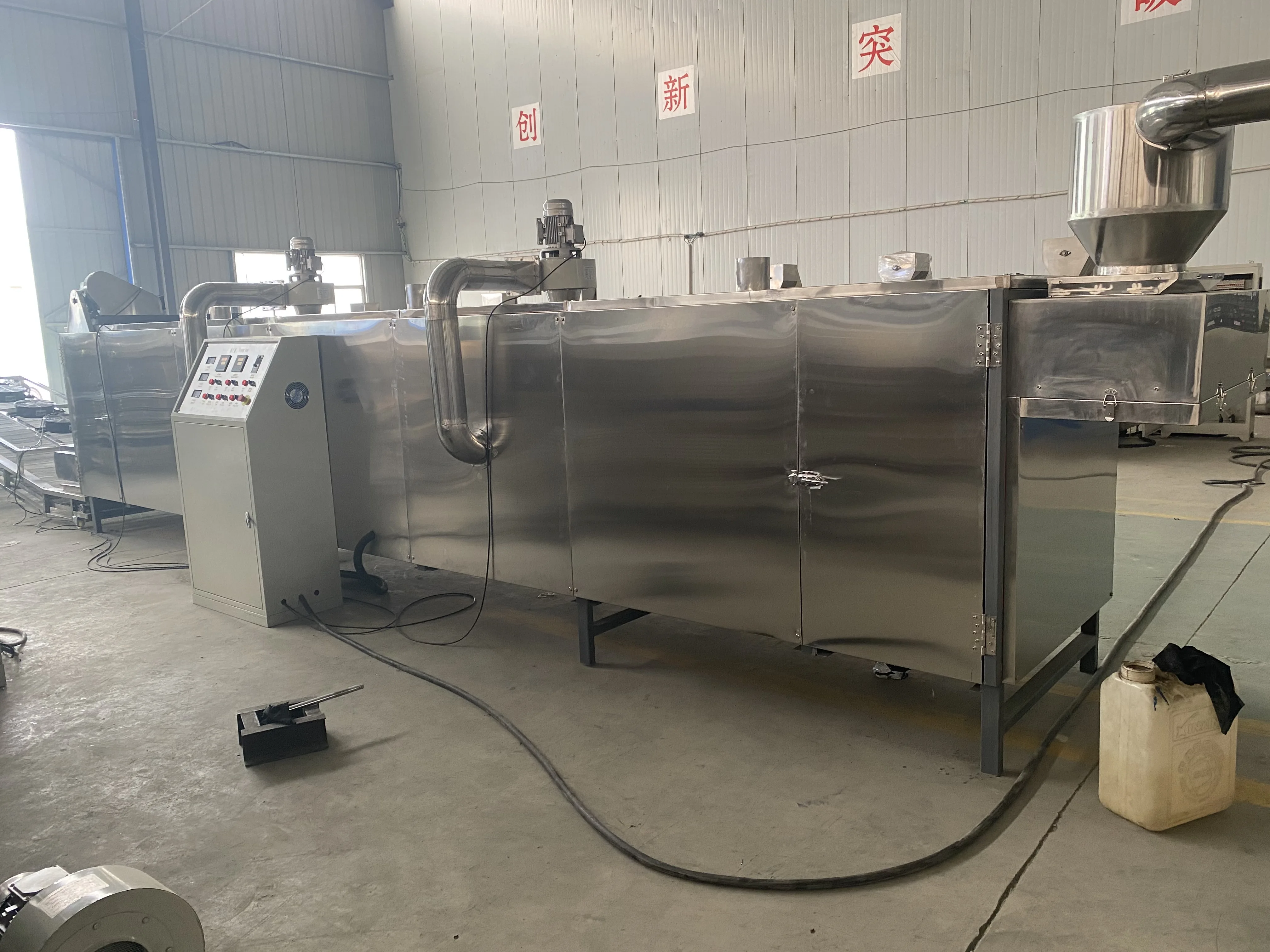 Oven for puffed food