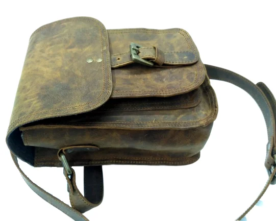 Vintage Stylish Buffalo Leather Shoulder Crossbody Sling Bag Men Women Small Buckle Closer Customized Bags for Daily use