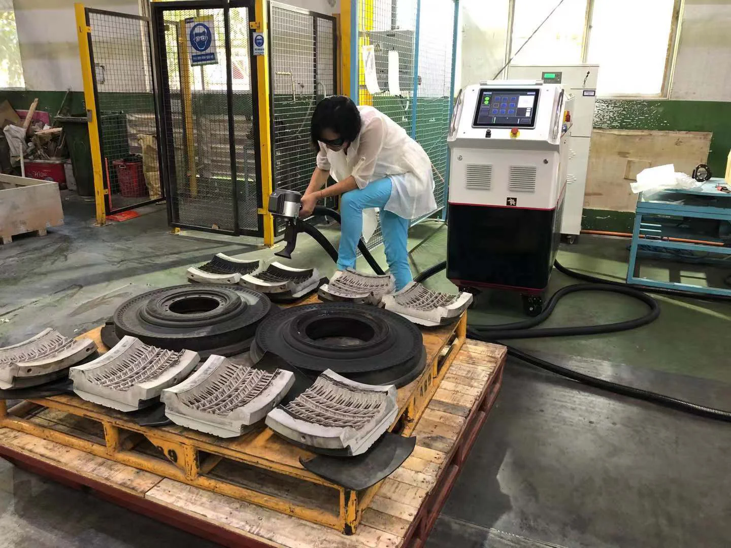 New Stock Of Hot-selling Mopa Fiber Equipment Parts Engraving Laser Source