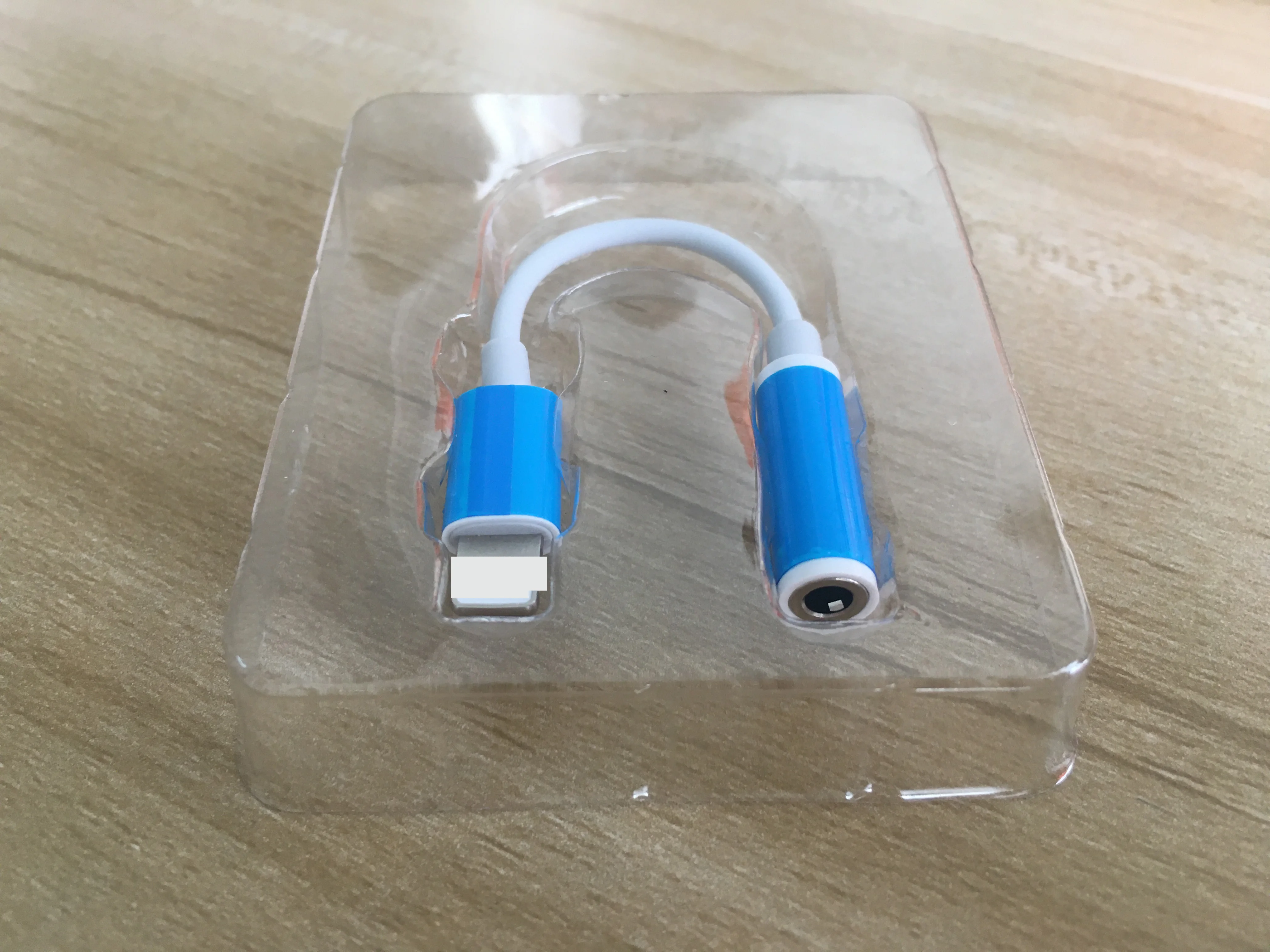 wholesale audio adapter 8 pin cable to 3.5mm adapter With Box AUX Headset Adapter jack headphone for iphone