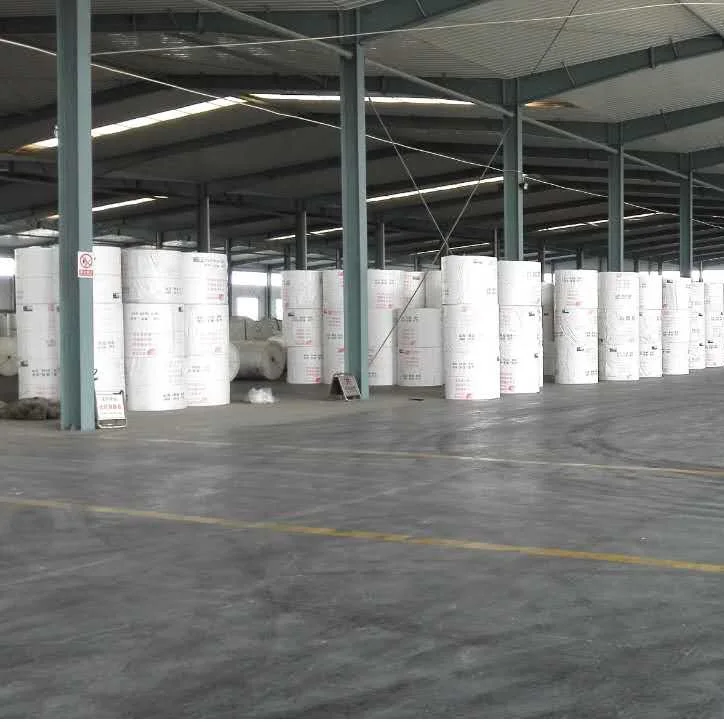 Reinforced spunbond polyester mat for APP/SBS waterproofing membrane