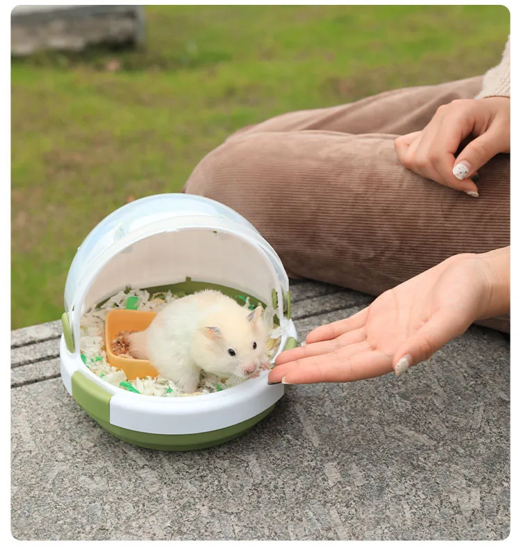 Small Pet Kennel Portable Lock Design With 60ml Water Bottle Comfortable Ventilation Outdoor Cage For Bear Hamster