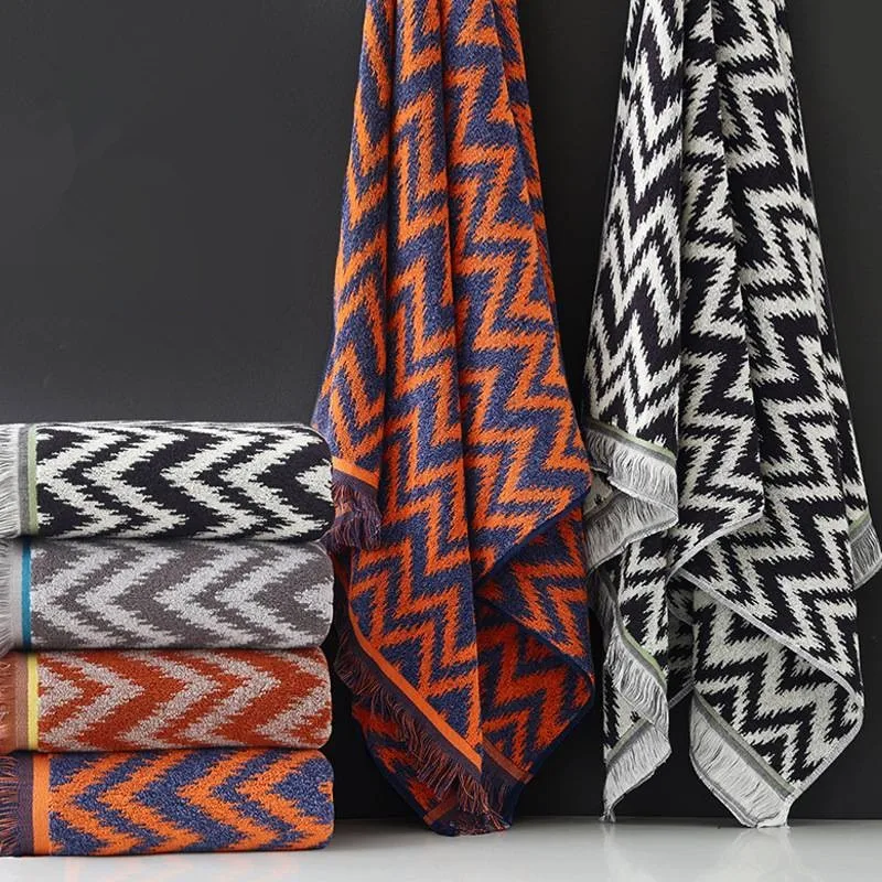 Designer Big Towel High Quality Bohemia Style Outdoor Beach Towels Wholesale Texture Tassel Cotton Terry Beach Towel Custom Logo