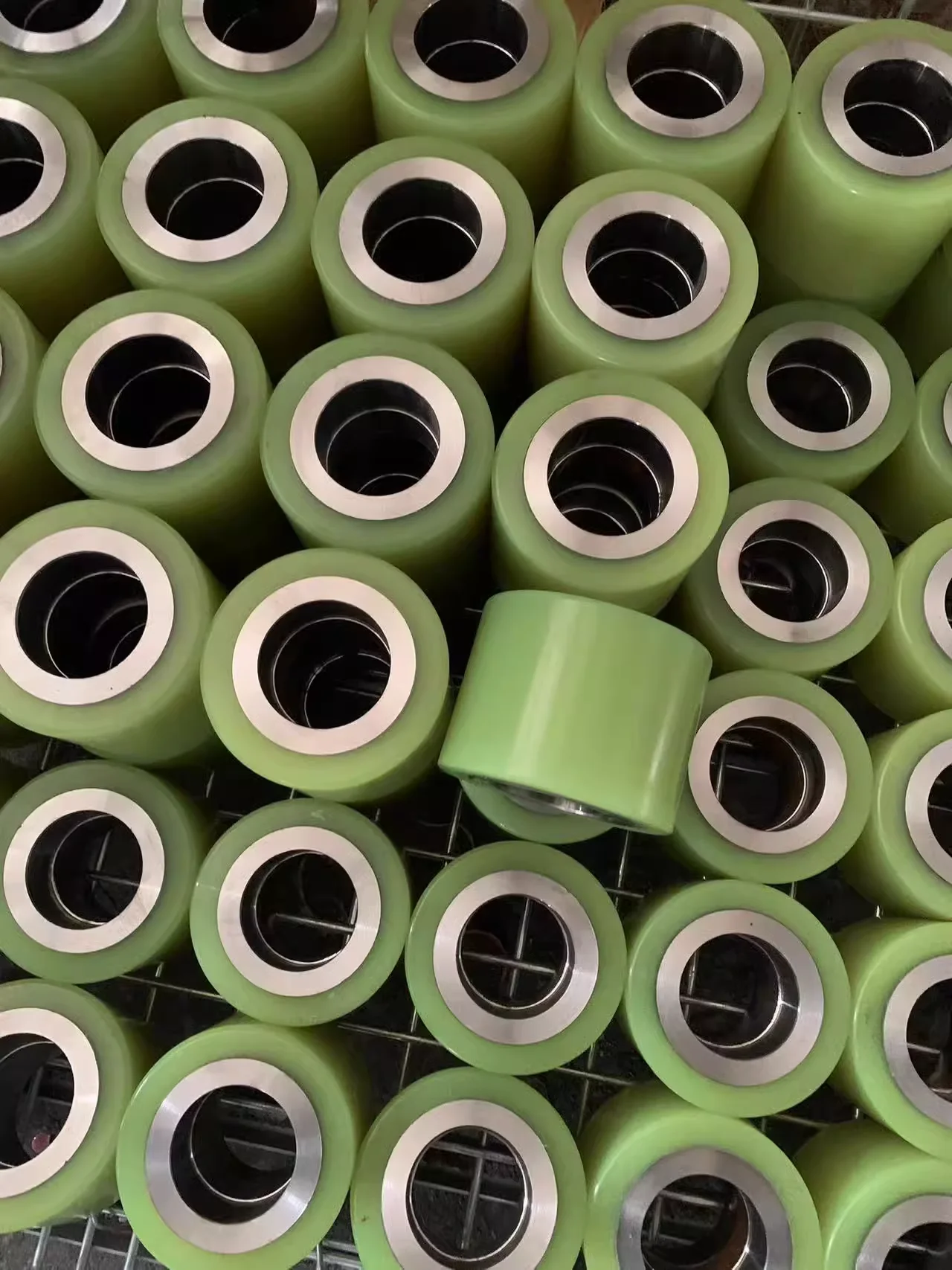 Suitable for 6204 bearings cast iron PU 80*70 caster wheel 100mm polyurethane load roller wheels for handling parts by forklift