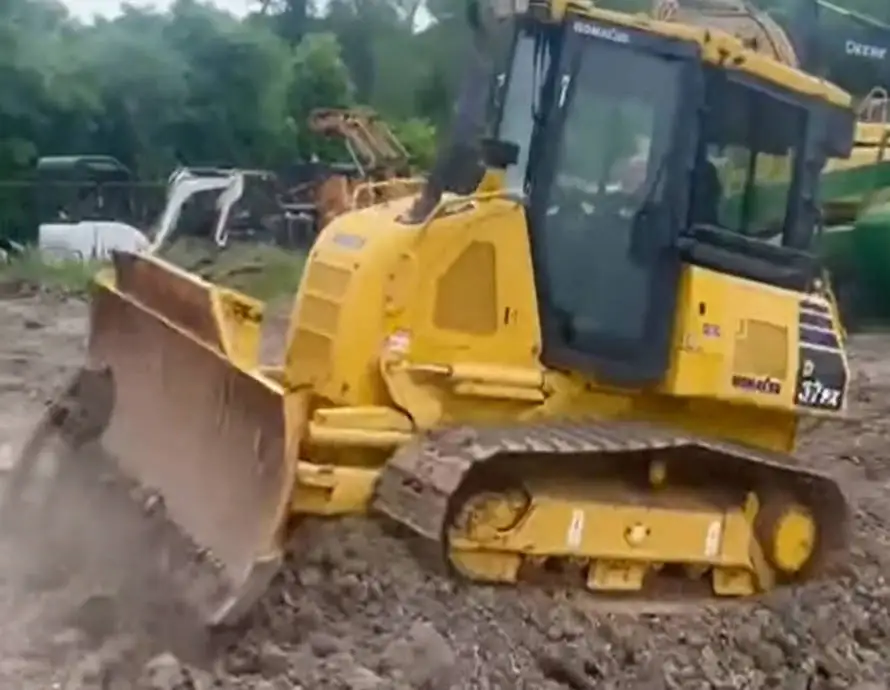 D37PX-24 Crawler Mini bulldozer Japan-Made Bulldozing  Machinery D37 Track moving type dozer for sale