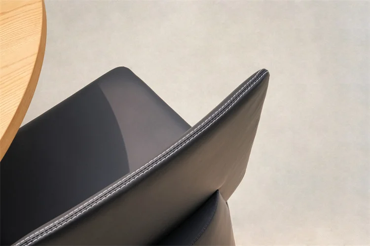 Hot Sale Luxury Russian Pine Wood Eco Leather Dine Chairs With Wheels Comfortable Solid Wood Dining Room Chair