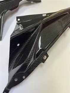 Carbon Fiber Car Spoiler Dry Carbon Fiber Auto Parts Customized Car Retrofit Carbon Fiber Leafboard