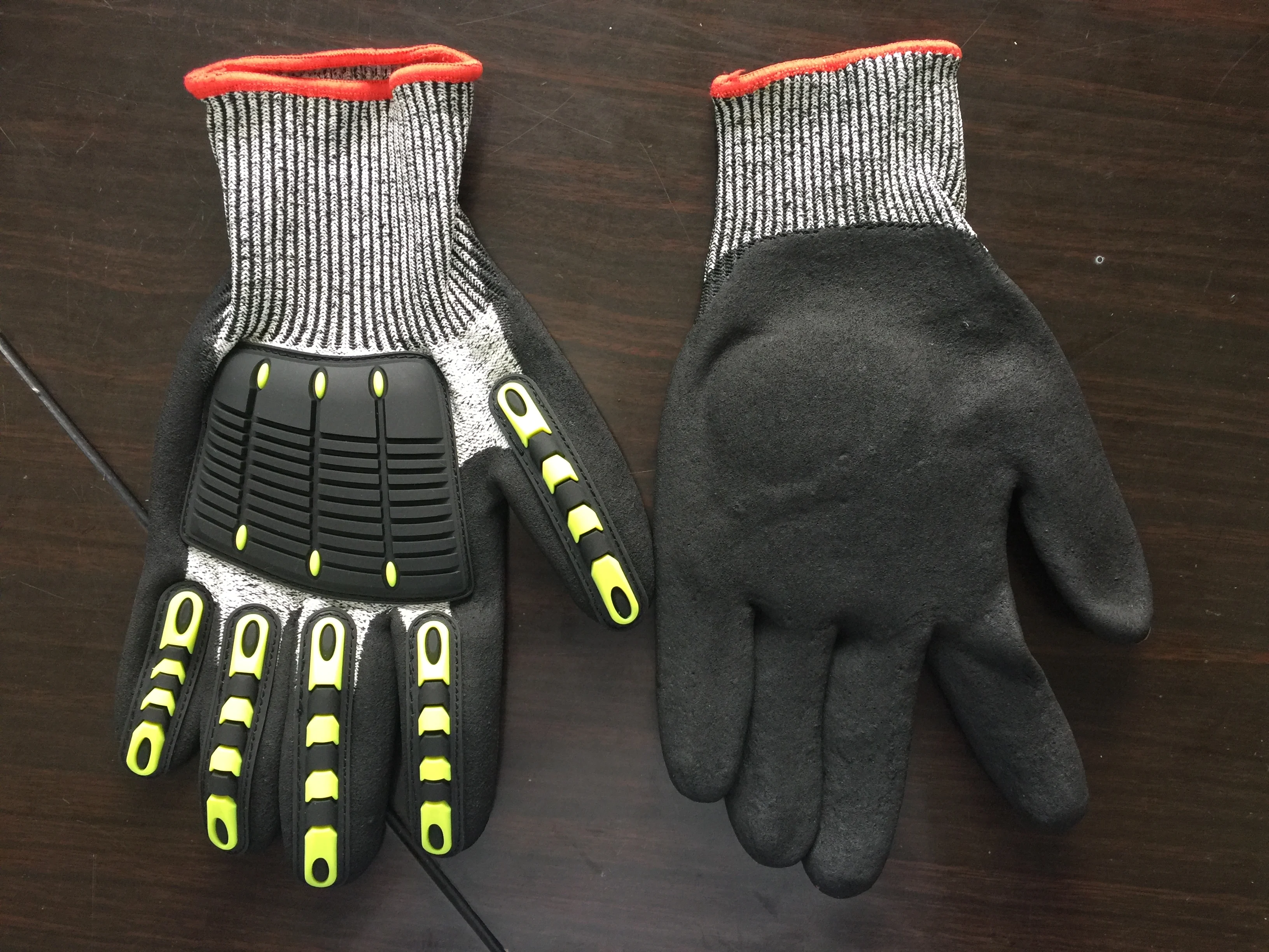  Gloveman песчаные нитрил покрытие анти-лодочкой предохраняющие от нефтяного месторождения TPR перчатки сумки