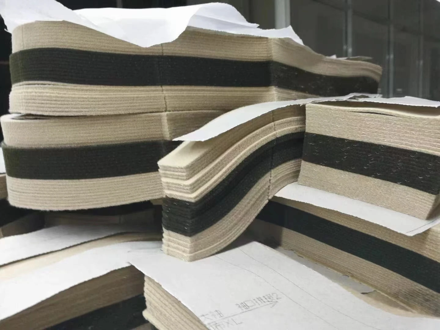 Factory Direct Sale Straight Knife Cloth Cutting Machine for Textile Industry Cutting Efficient Cloth Cutting Machines